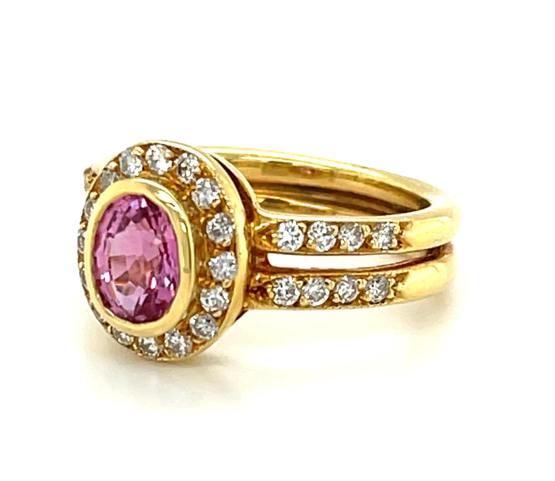 1.14 Carat Pink Sapphire and Diamond Halo Engagement Ring in 18k Gold In New Condition For Sale In Los Angeles, CA