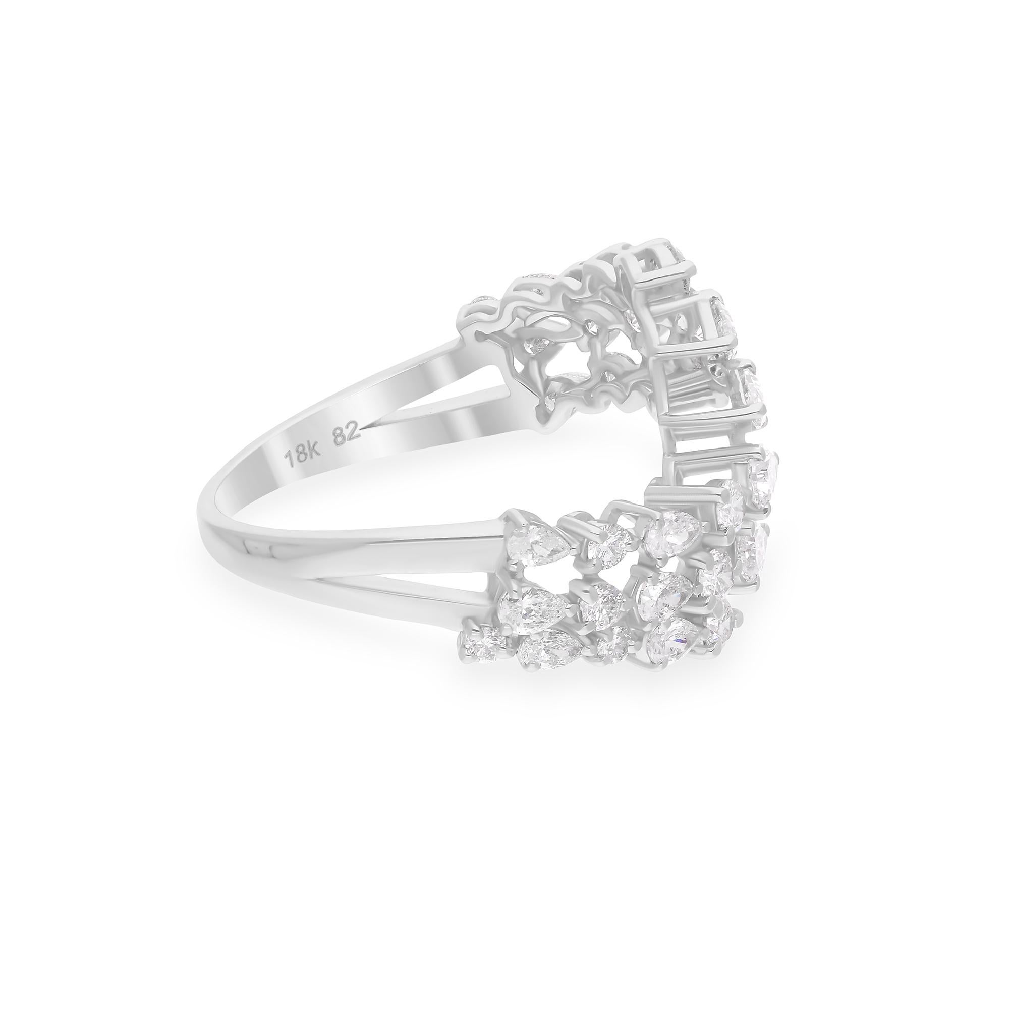 Realizzato in oro a 18 carati, questo squisito anello è impreziosito da 1,14 carati di diamanti scintillanti.

Segui la vetrina di Spectrum Jewels per vedere le ultime collezioni e i pezzi esclusivi. Spectrum Jewels è orgoglioso di essere