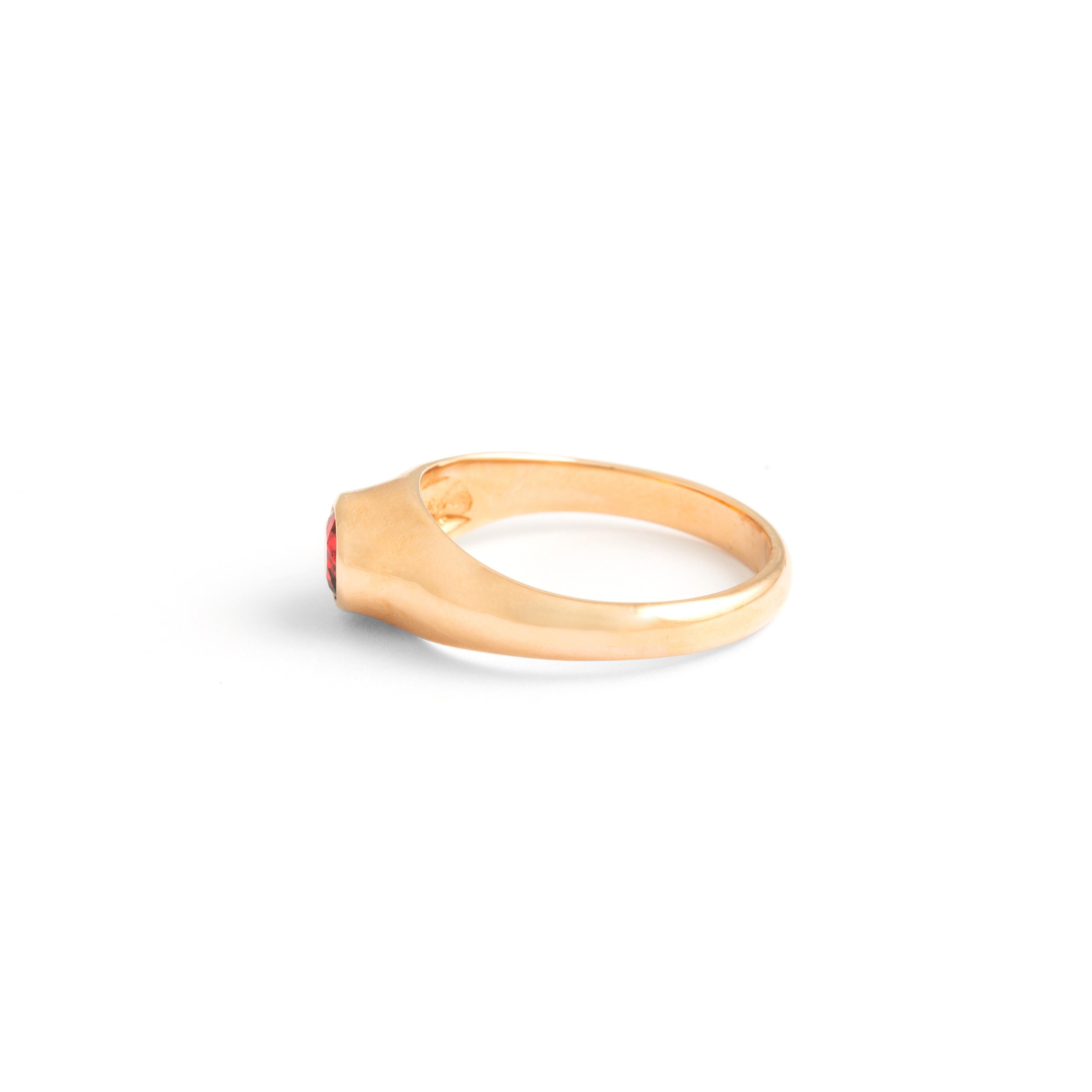 Women's or Men's 1.14 Carat Spinel Gold Ring For Sale