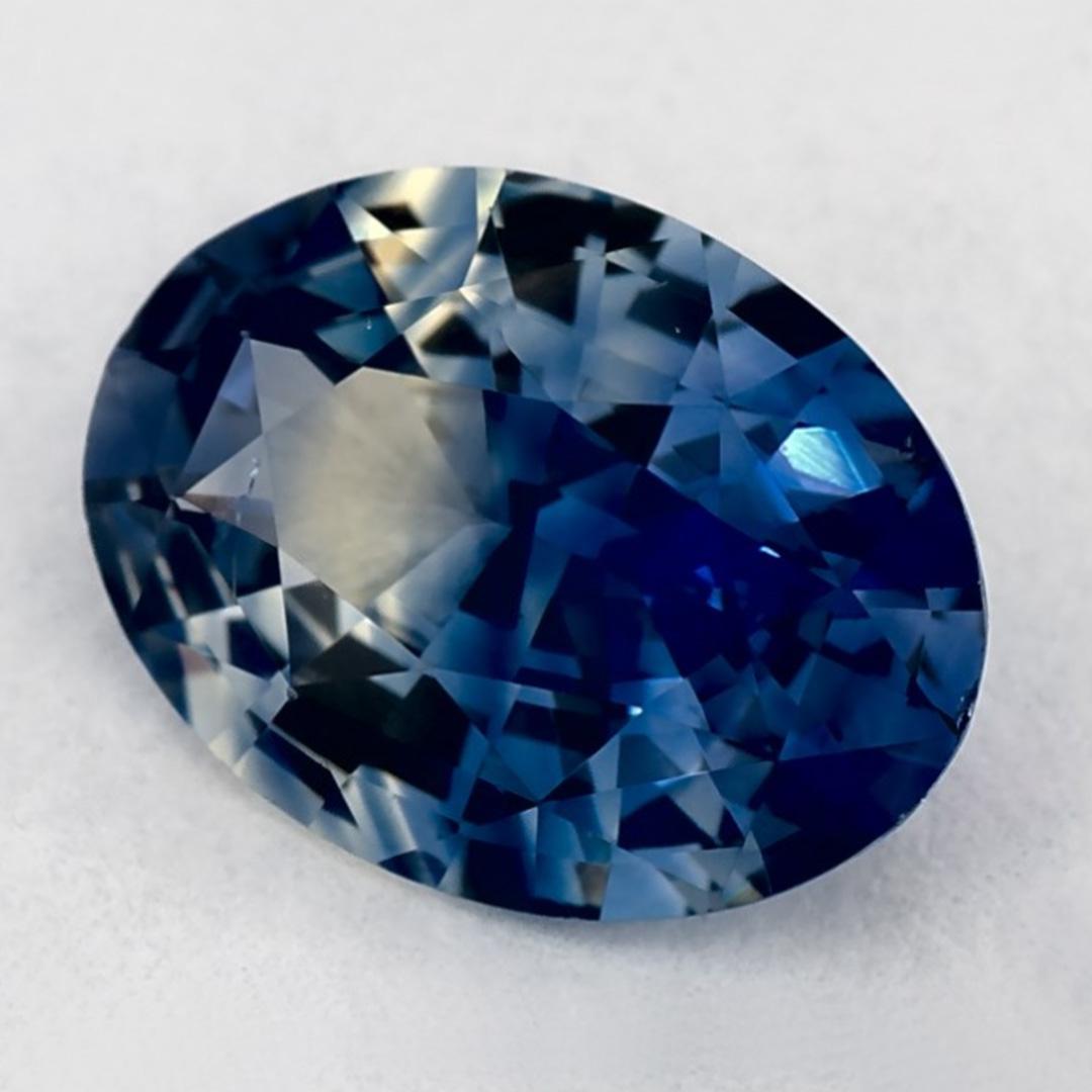 Una pietra natale di settembre molto preziosa con un delizioso colore blu. Si ritiene che portino fortuna e fortuna alla vita.

Esplora la vivace collezione di smeraldi, rubini e zaffiri nel nostro negozio, disponibili come gemme sciolte e