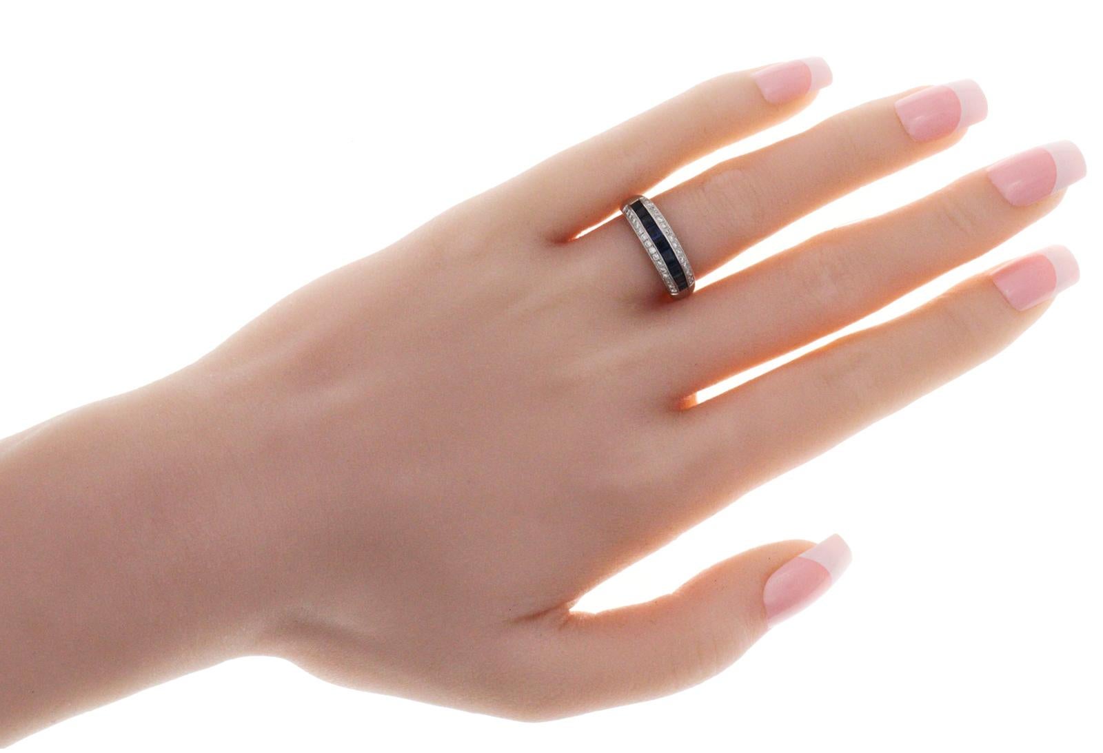 1,14 Karat Saphire und 0,30 Karat Diamanten 18 Karat Gold Ehering Damen im Angebot