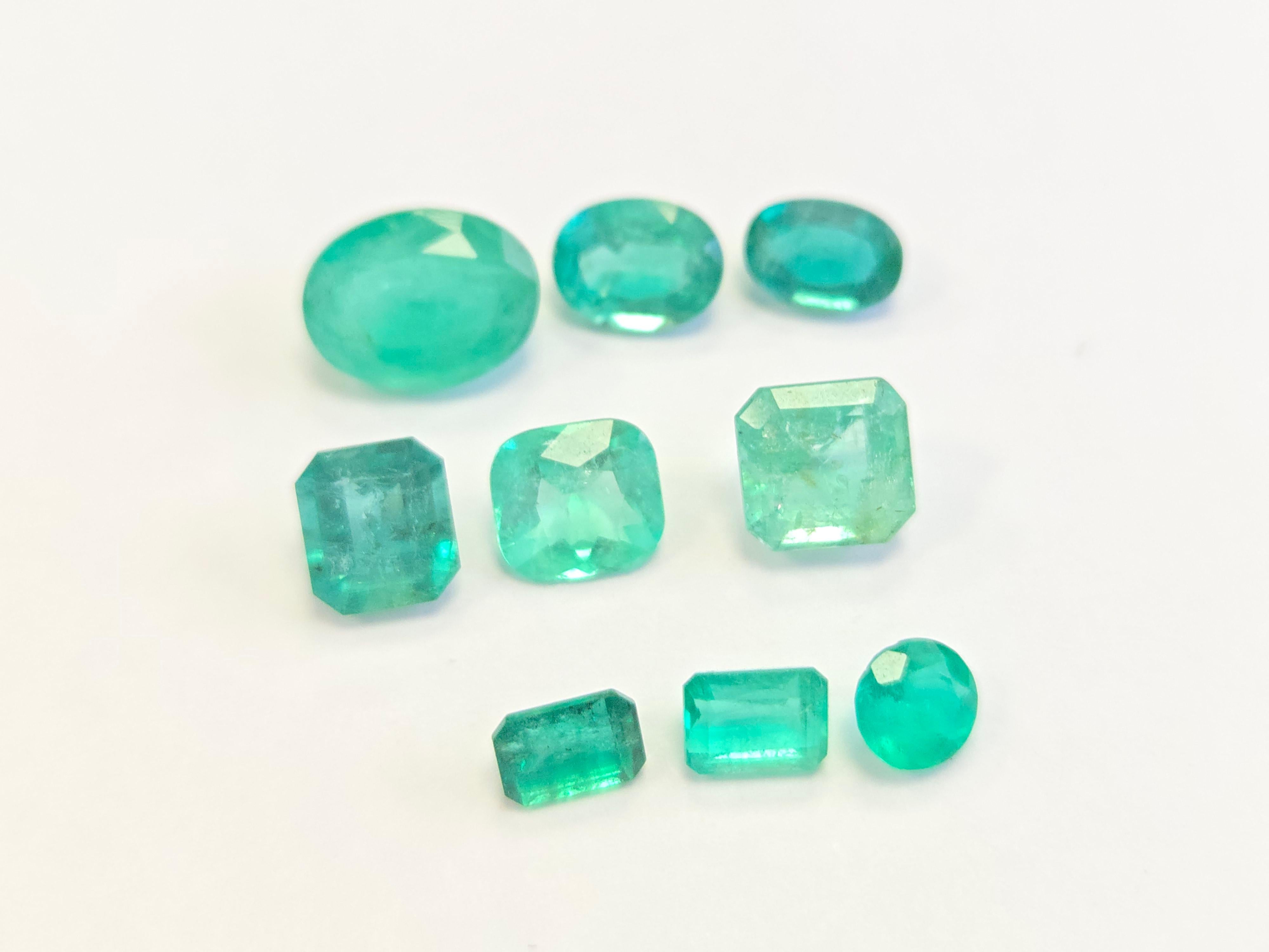11.40 Carat Mixed Shape Natural Colombian Loose Emeralds

A rare and captivating parcel totaling 11.40 carats, featuring genuine, all-natural Colombian emeralds in an elegant mix of shapes including oval, emerald-cut, radiant, round and cushion.
