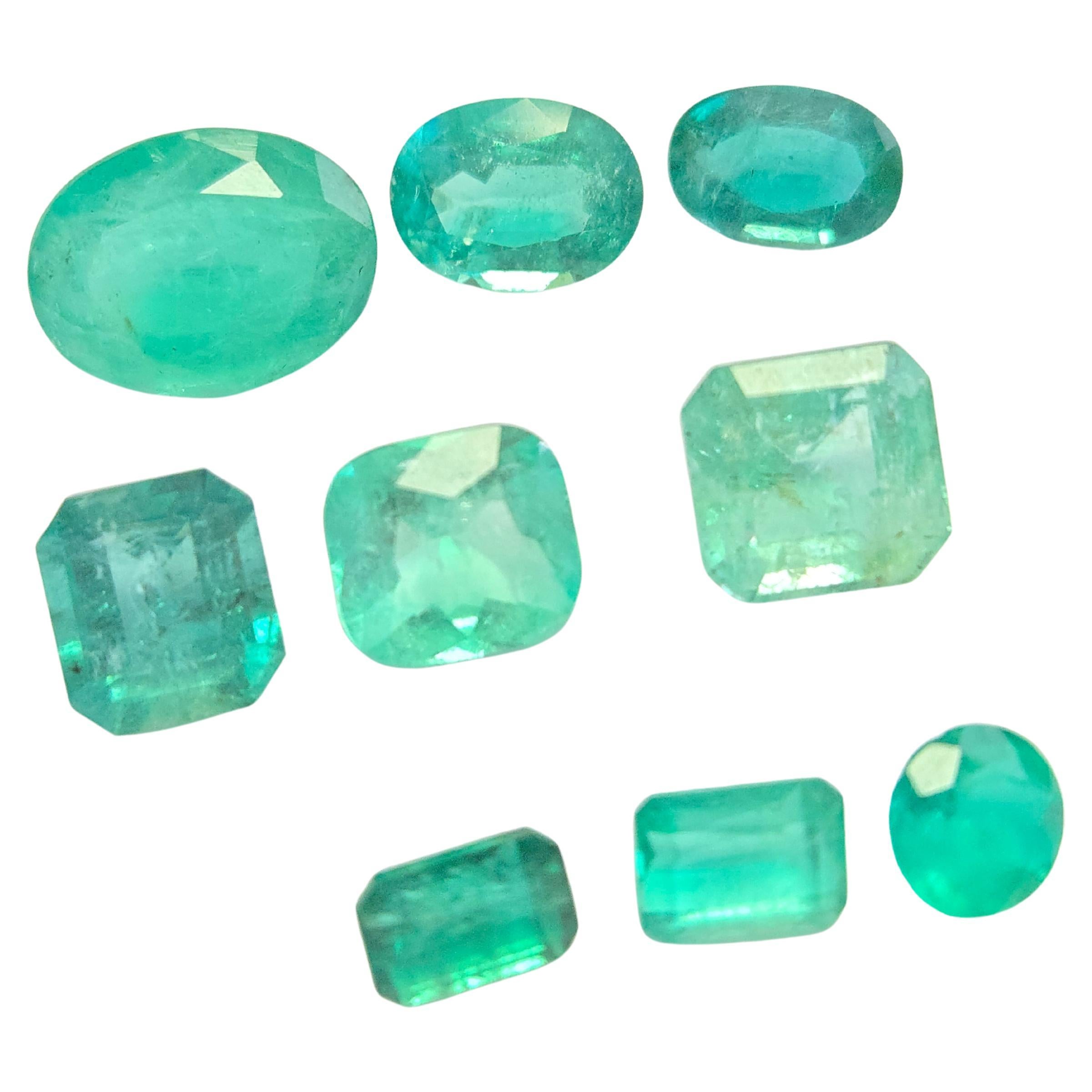 11.40 Carat Mixed Shape Natural Colombian Loose Emeralds For Sale