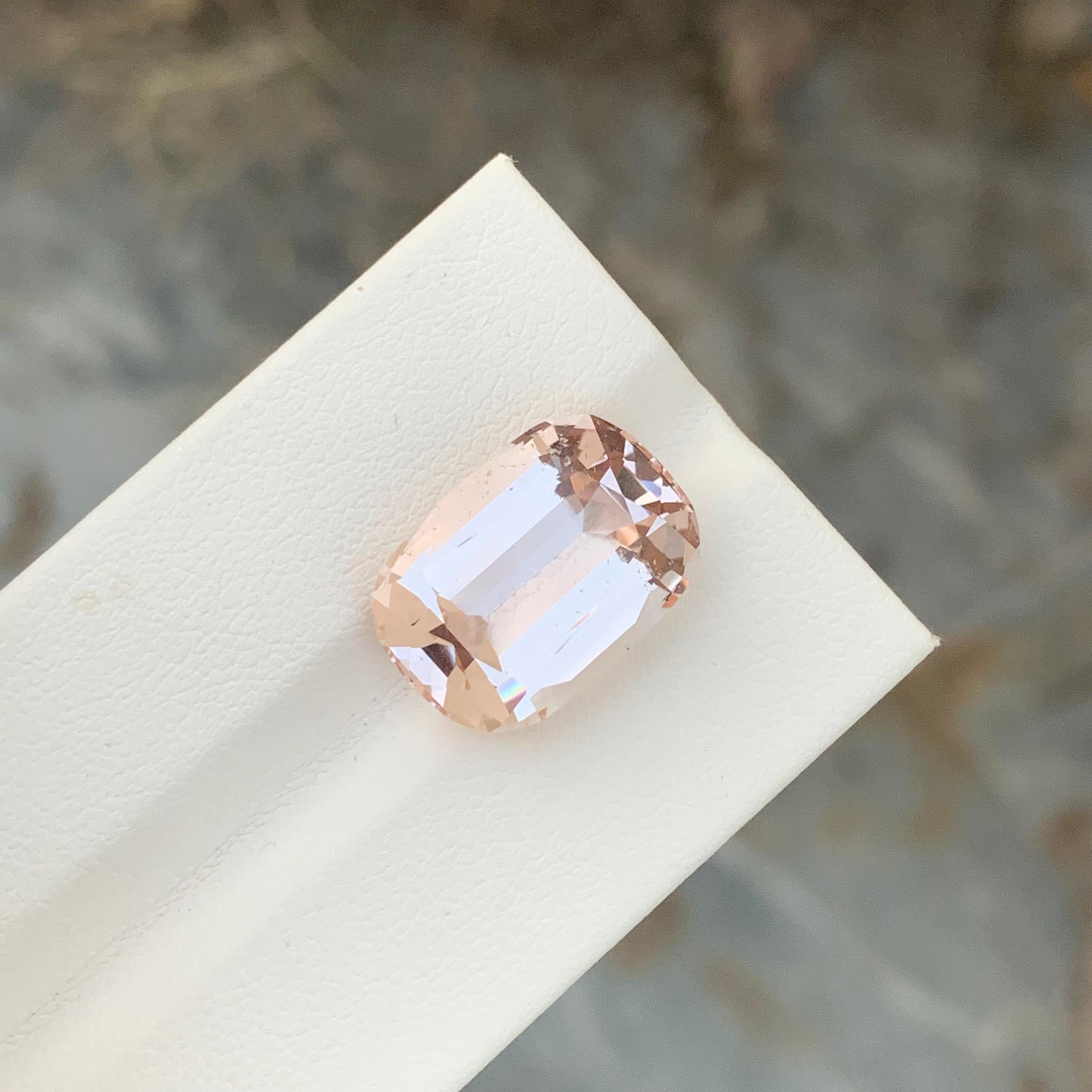 11,40 Karat natürlicher loser goldener Topas in ovaler Form aus Skardu, Pakistan (Ovalschliff) im Angebot