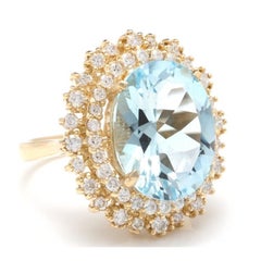 11.40 Carat Exquisite Natural Aquamarine and Diamond 14K Solid Yellow Gold Ring