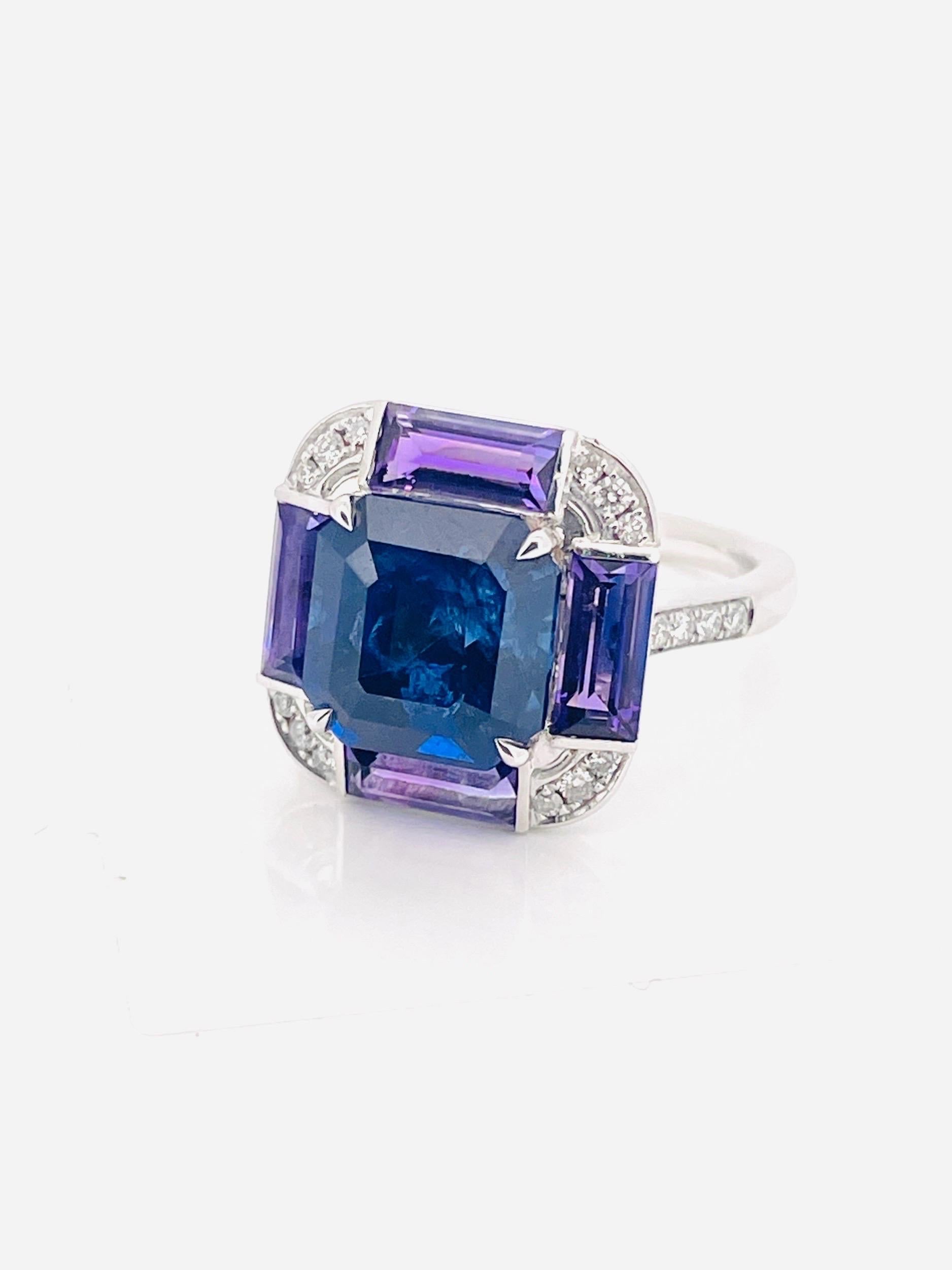11,40 Gramm natürlicher Saphir Ring PT Gold mit natürlichem Amethyst und Diamant (Asscher-Schliff) im Angebot