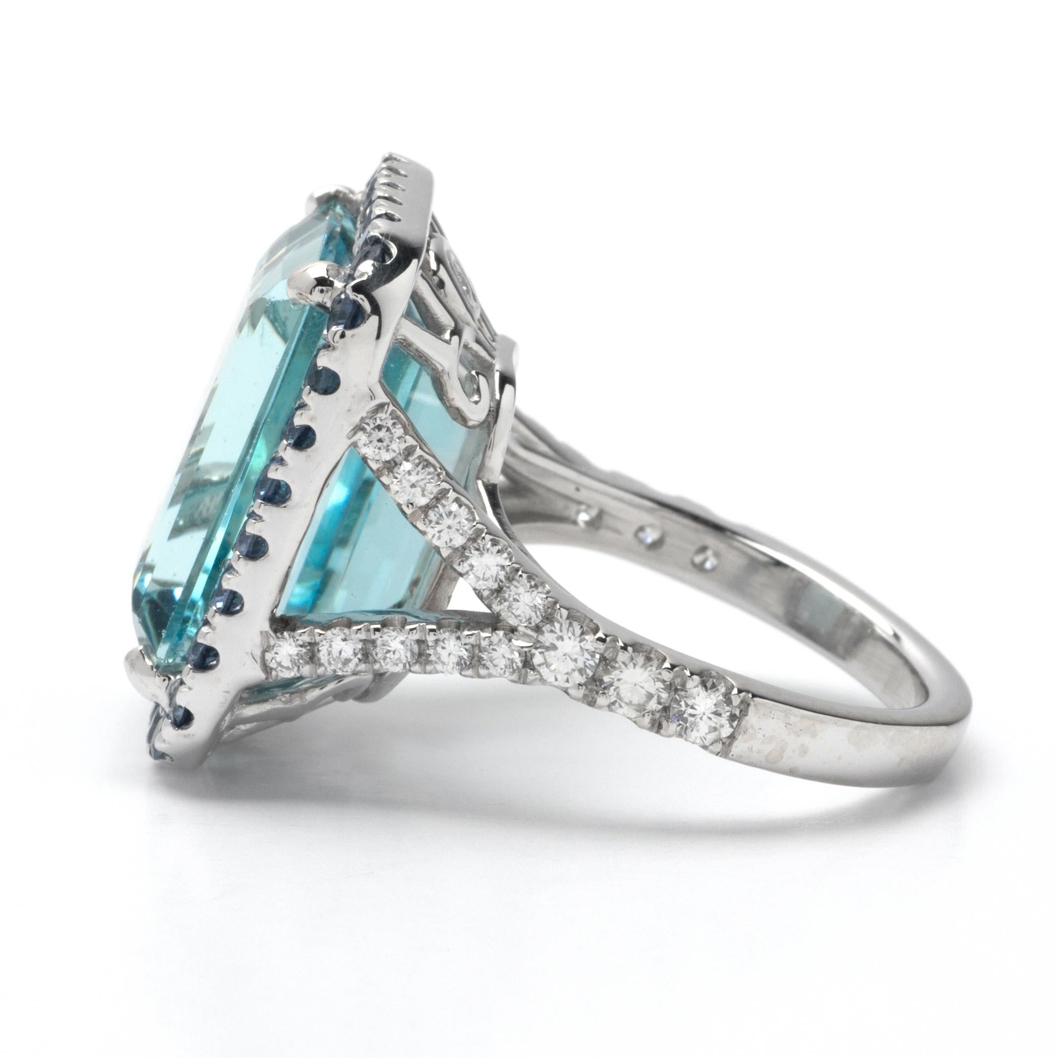 Emerald Cut 11.40ct Aquamarine Ring in 14K White Gold, 1.03ct Side Diamonds For Sale