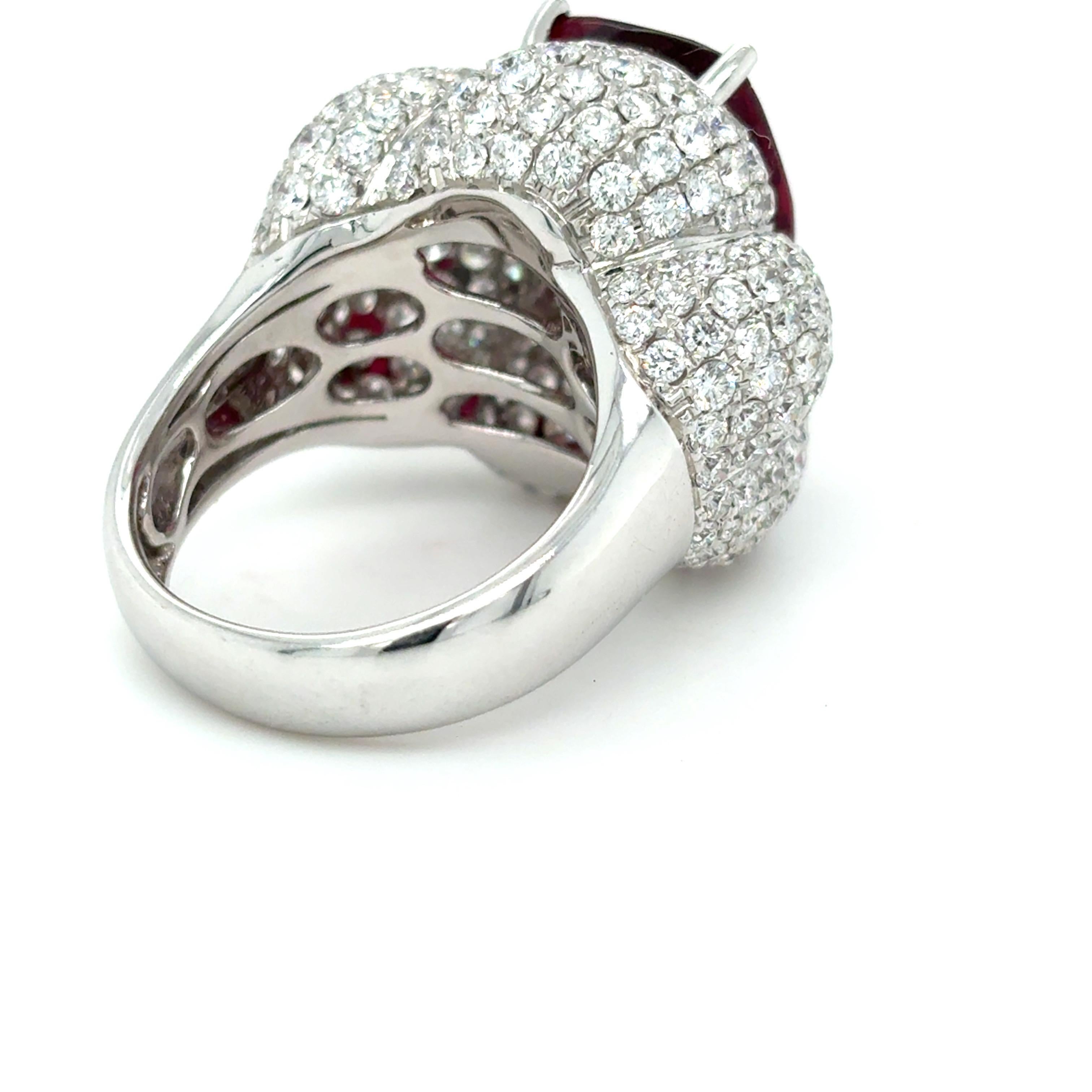 Bague cocktail 11,41 carats Rubellite Tourmaline Diamant taille coussin en vente 5
