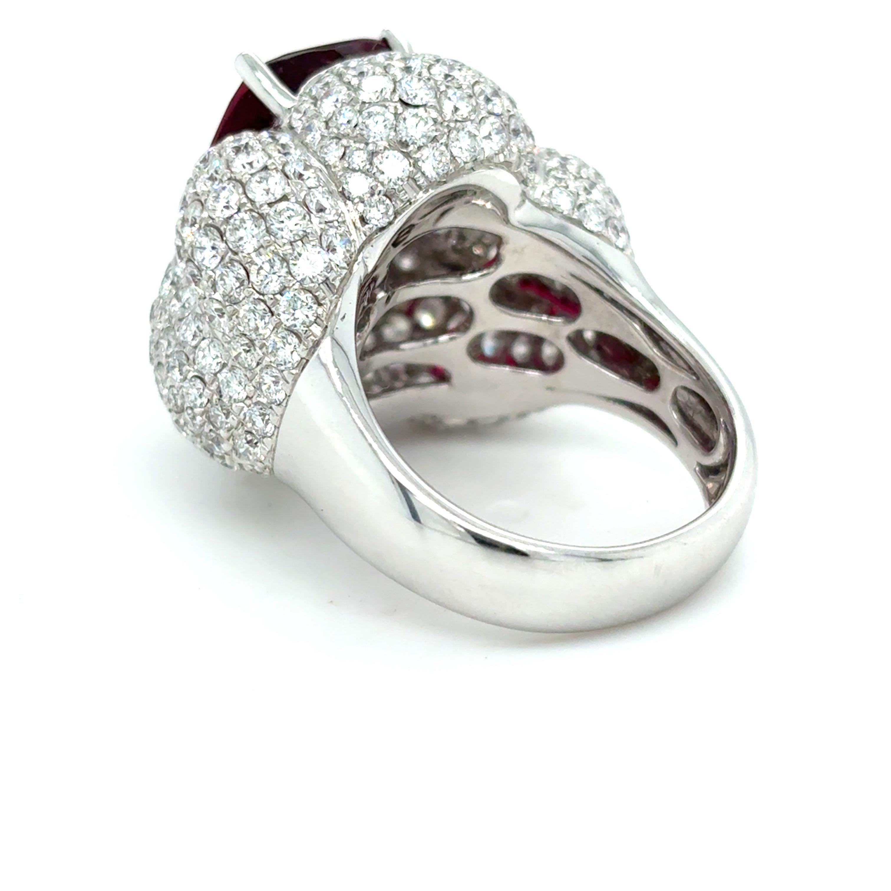 Bague cocktail 11,41 carats Rubellite Tourmaline Diamant taille coussin Pour femmes en vente