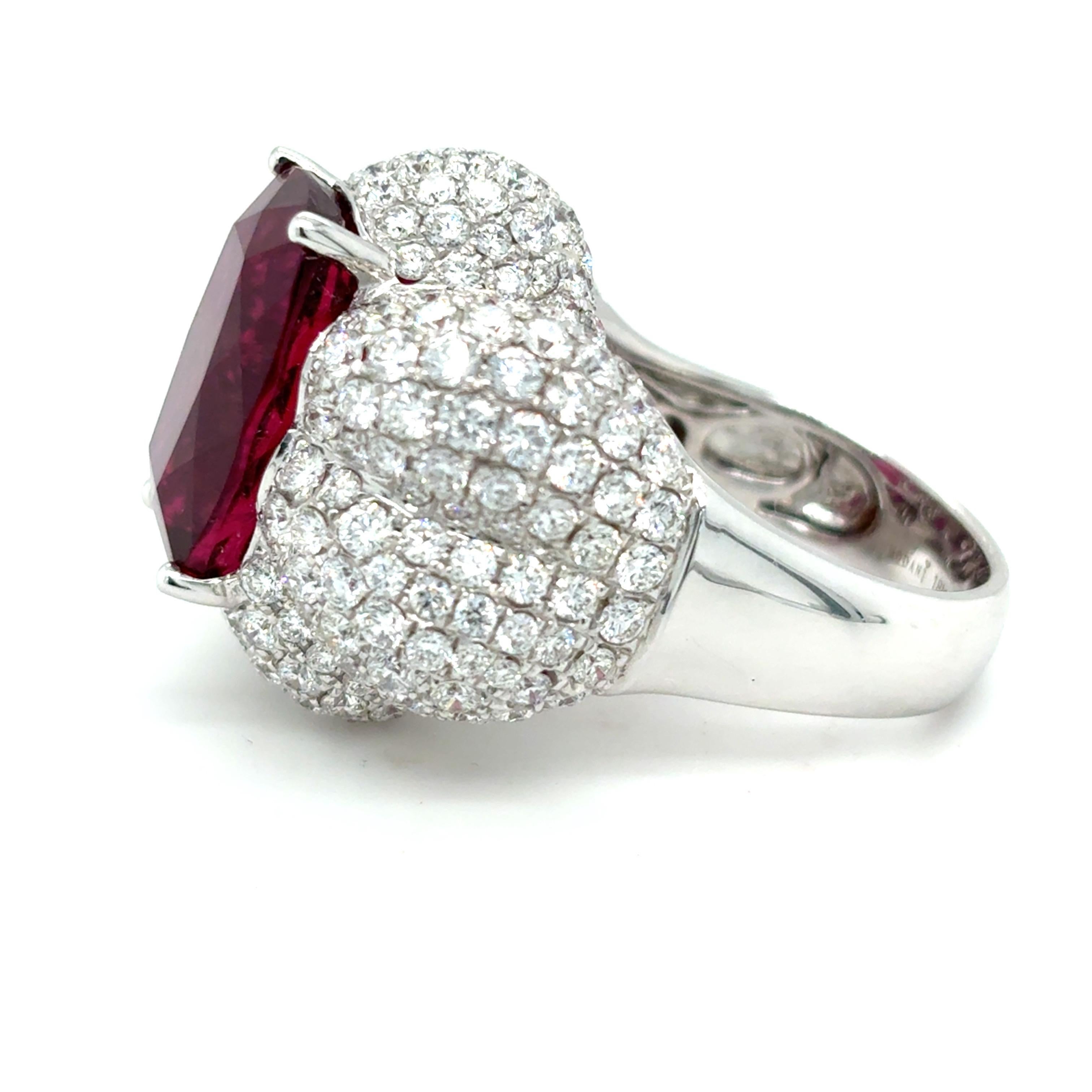 Bague cocktail 11,41 carats Rubellite Tourmaline Diamant taille coussin en vente 1