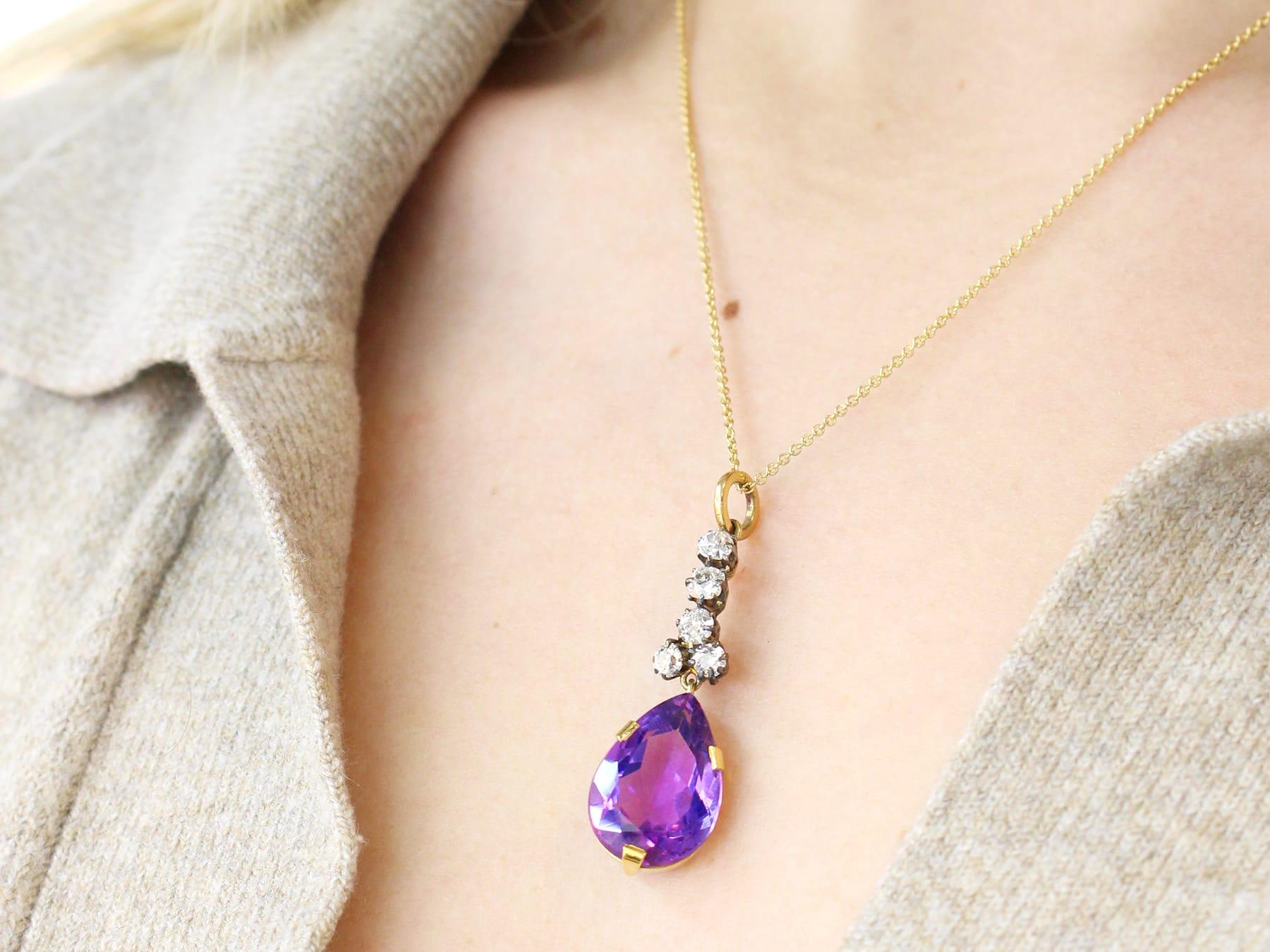 Taille poire Pendentif en or jaune avec améthyste de 11,43 carats et diamants de 1,45 carat en vente