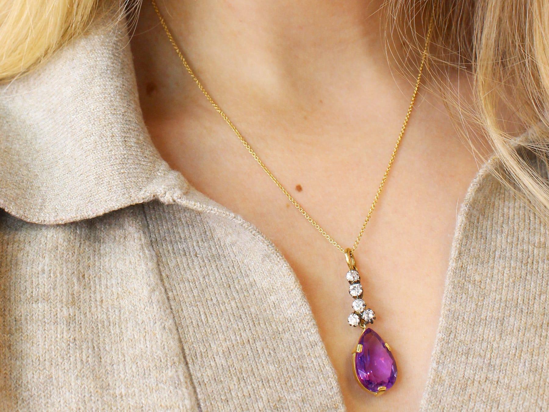Pendentif en or jaune avec améthyste de 11,43 carats et diamants de 1,45 carat Excellent état - En vente à Jesmond, Newcastle Upon Tyne