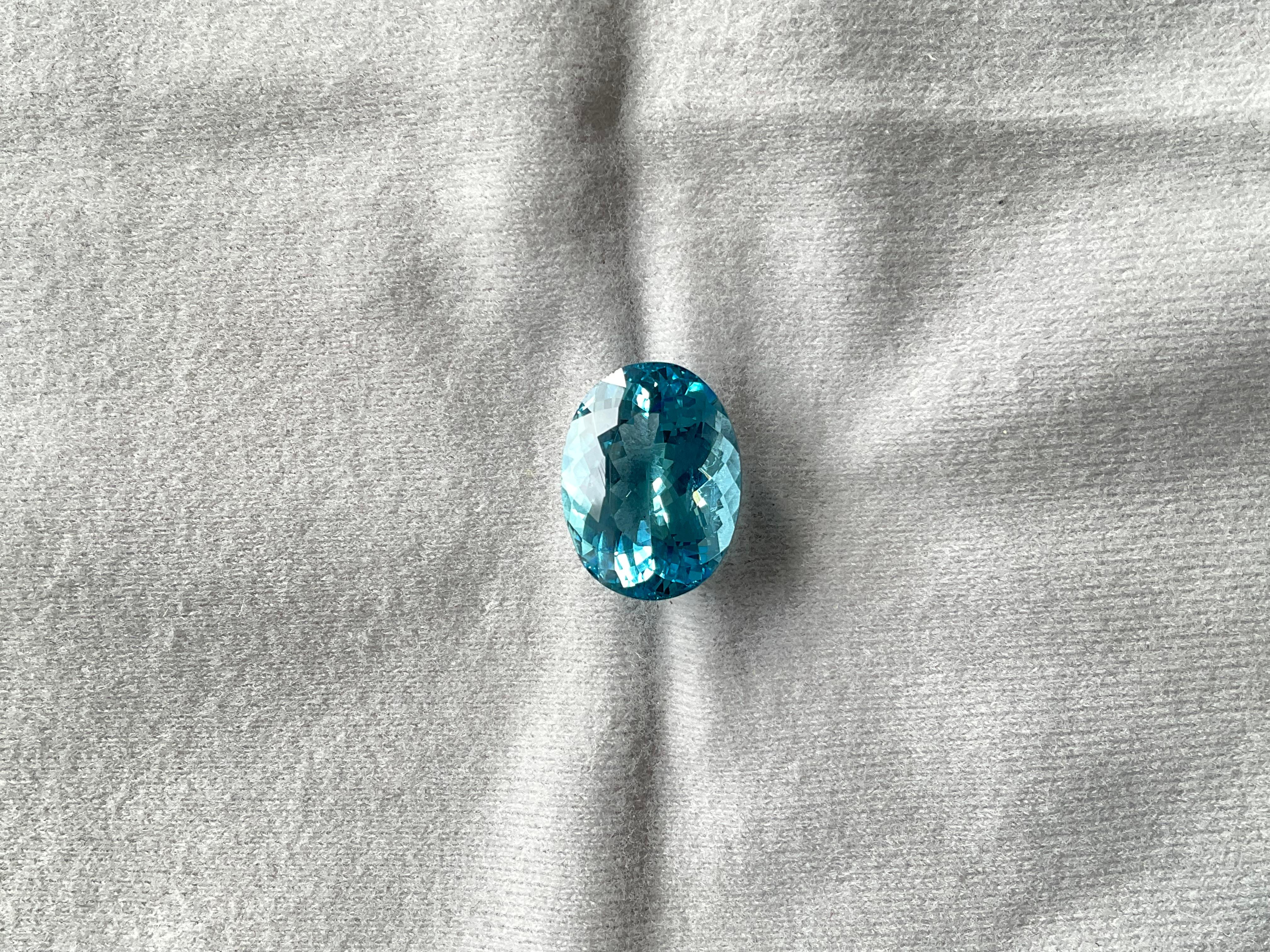 Art Deco 11.43 carats top quality aquamarine oval cut stone for jewelry natural gemstone For Sale