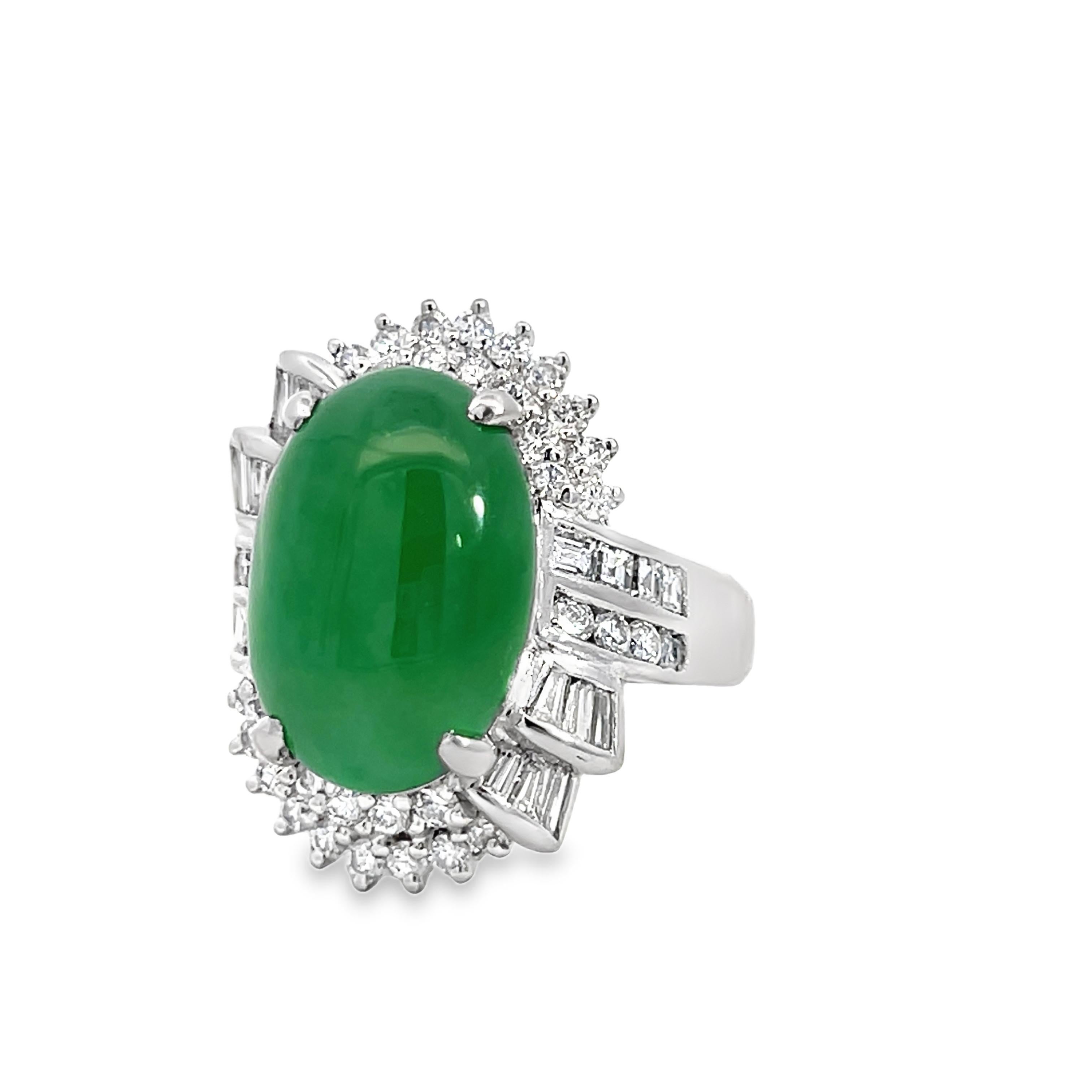 Women's or Men's 11.44 Carat Green Jade Cocktail Ring with Diamonds For Sale