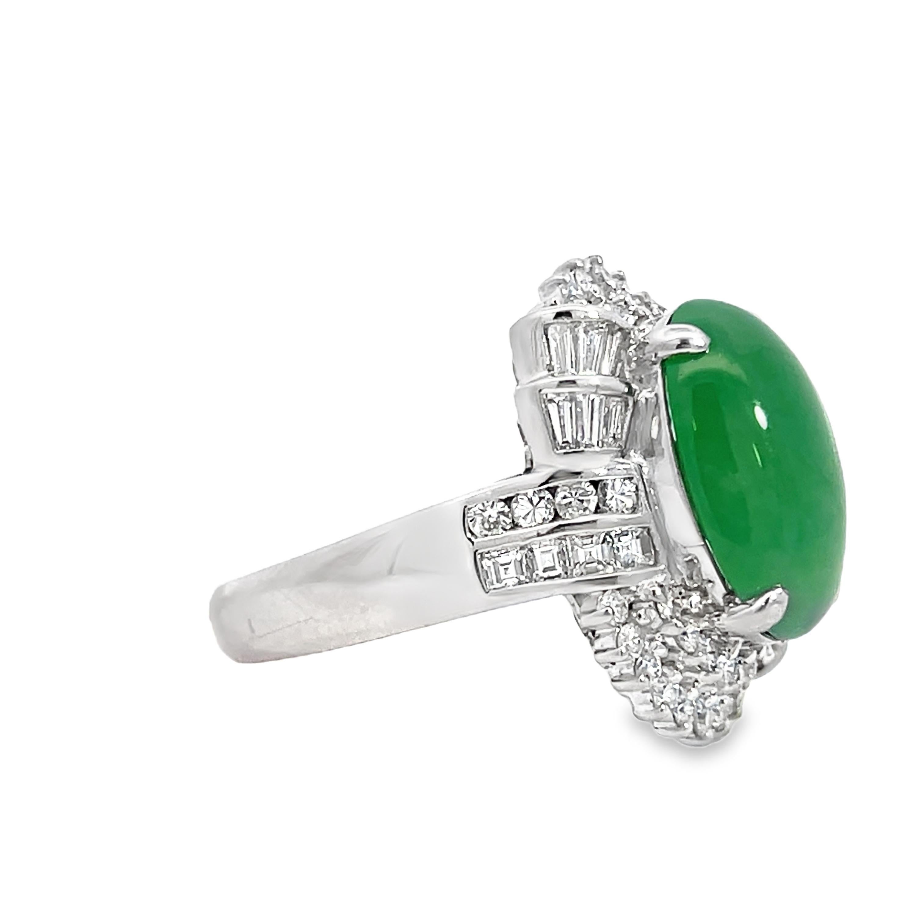 11.44 Carat Green Jade Cocktail Ring with Diamonds For Sale 1