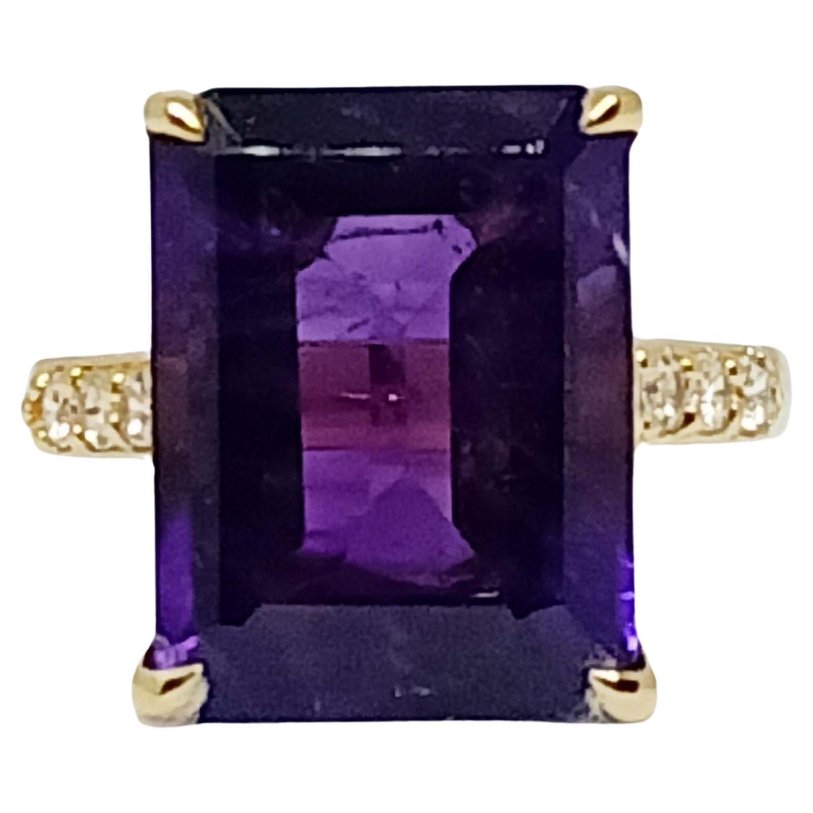 11.45cts Amethyst Octagon ring. Sterling Silver in 18K Gold Plated.