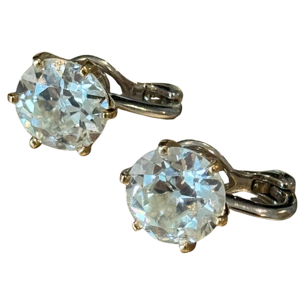 11,46 Karat. Ein gut abgestimmtes Paar alt-europäischer Diamant-Ohrclips im Zustand „Hervorragend“ im Angebot in New York, NY