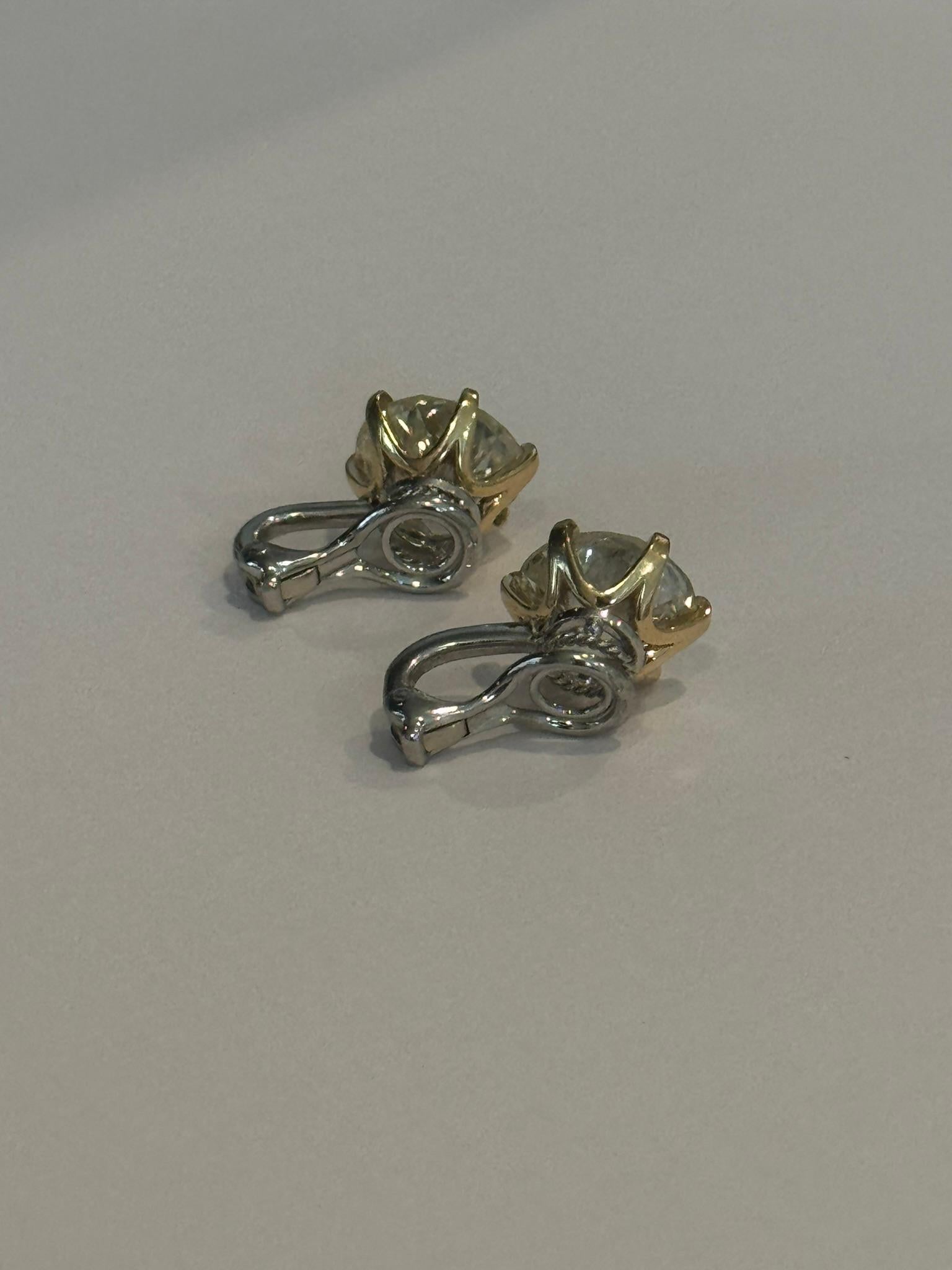 11,46 Karat. Ein gut abgestimmtes Paar alt-europäischer Diamant-Ohrclips im Angebot 1