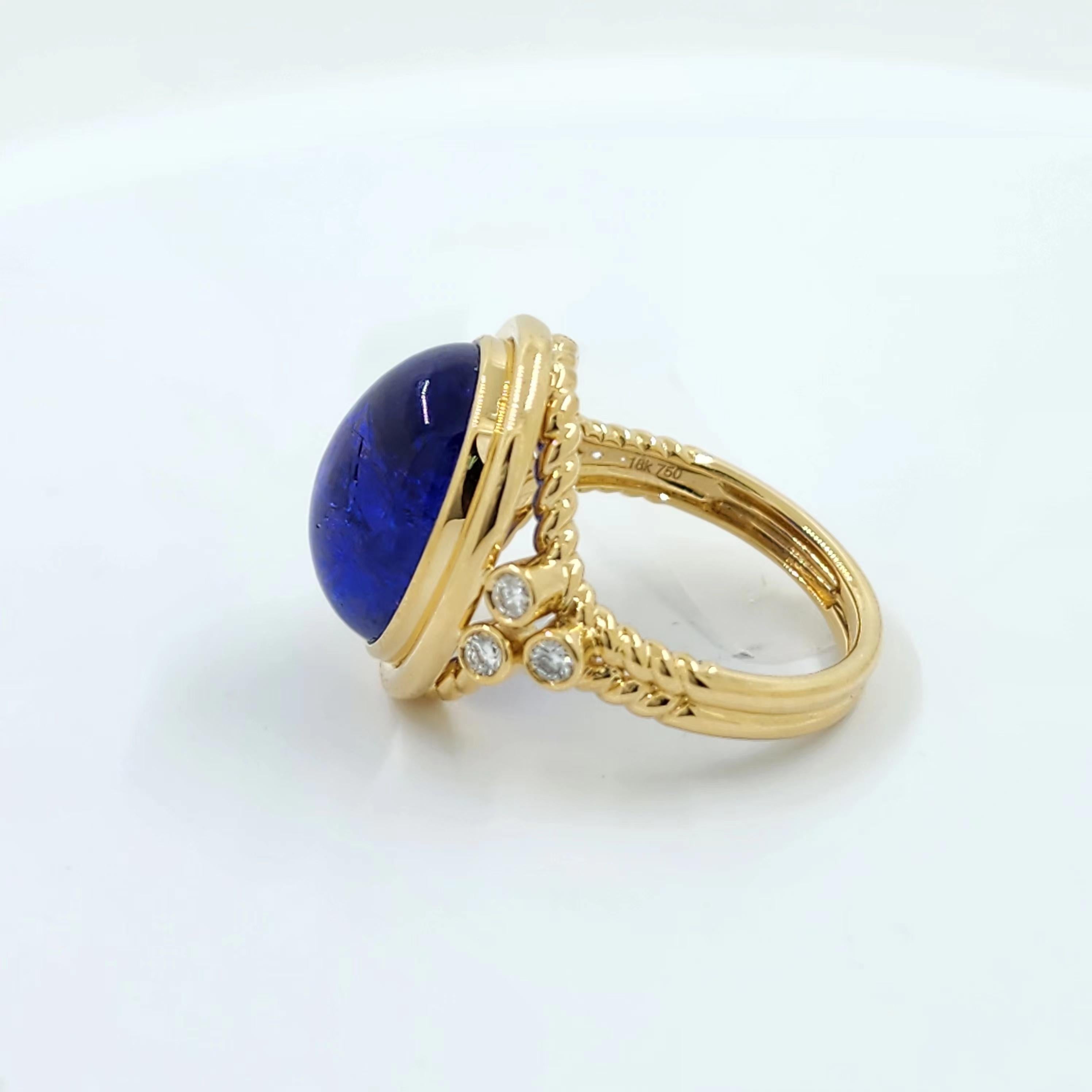 11.46Ct Cabochon Tanzanite Cocktail Ring in 18K Yellow Gold For Sale 2
