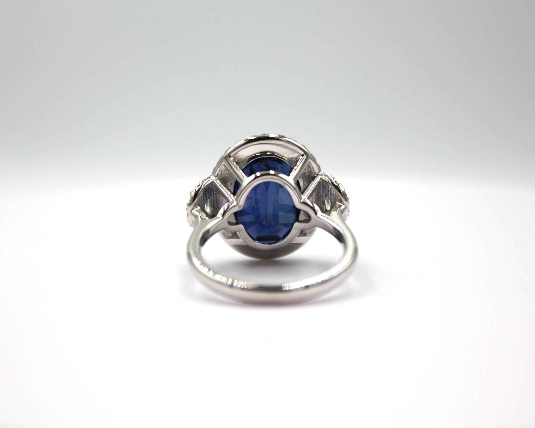 11.49 Carat Sapphire Diamond Ring In New Condition For Sale In New York, NY