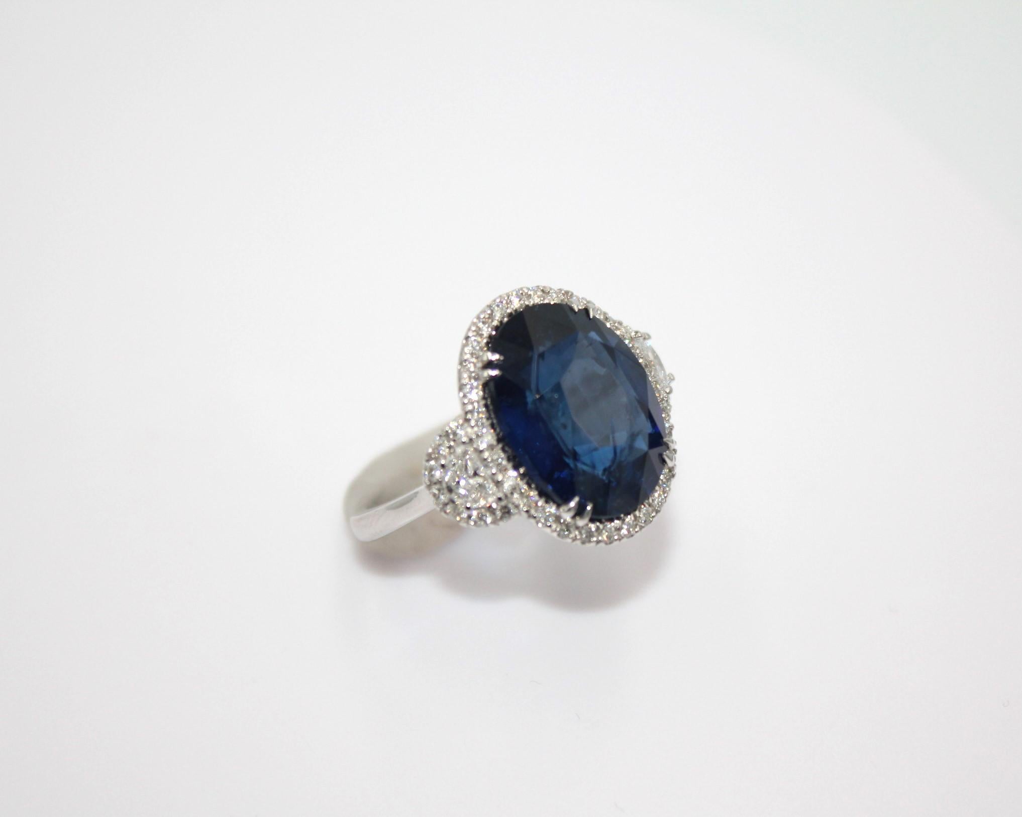 11.49 Carat Sapphire Diamond Ring For Sale 2
