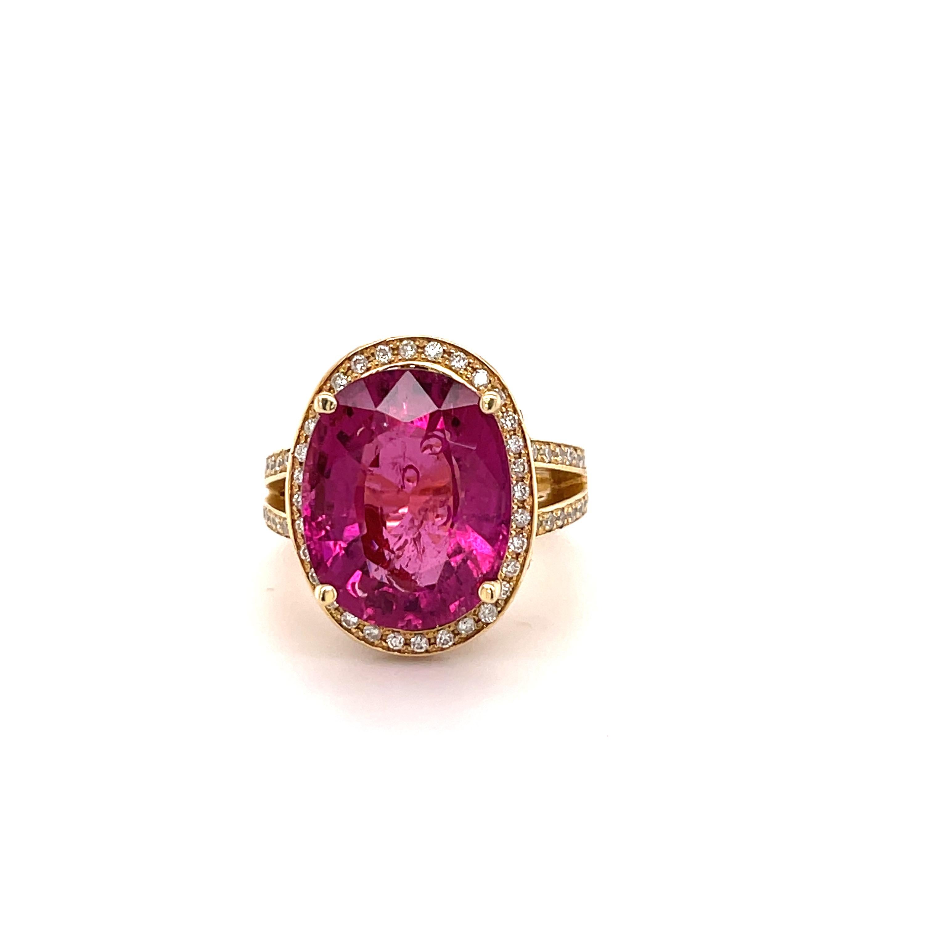 Modern 11.49 Carats Pink Tourmaline and 1. Carat Diamond Gold Ring
