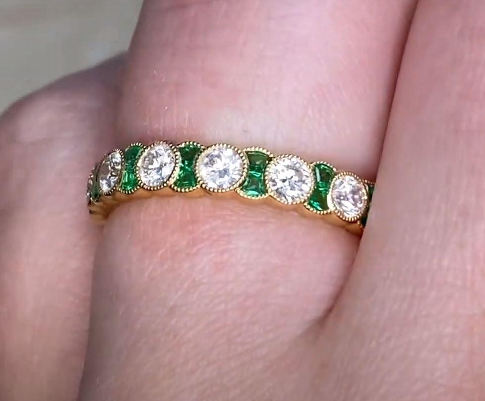 1.14ct Diamond & 0.44 Green Emerald Eternity Band Ring, 18k Yellow Gold For Sale 1