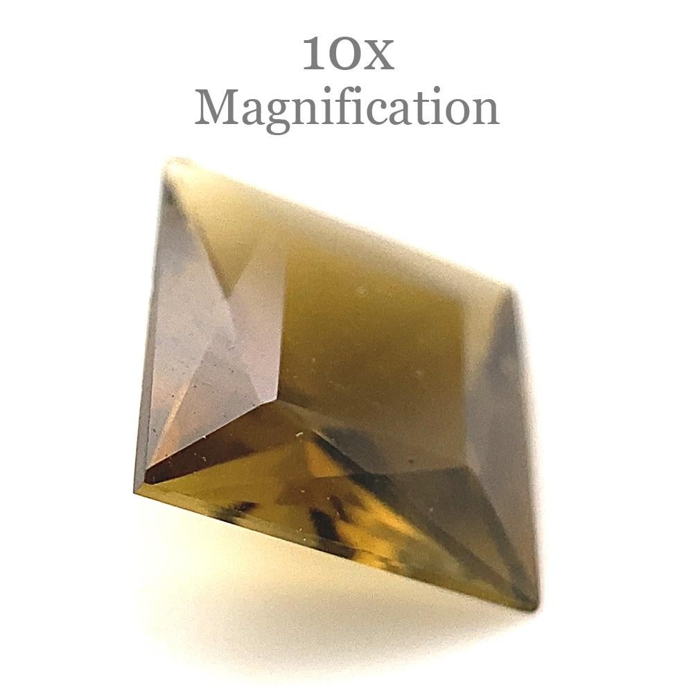 Description :

Type de gemme : Tourmaline
Nombre de pierres : 1
Poids : 1,14 cts
Dimensions : 6,74 x 6,66 x 3,44 mm
Forme : Carré
Coupe de la couronne de style : Coupe en escalier
Pavillon des styles de coupe : Coupe en escalier
La transparence :