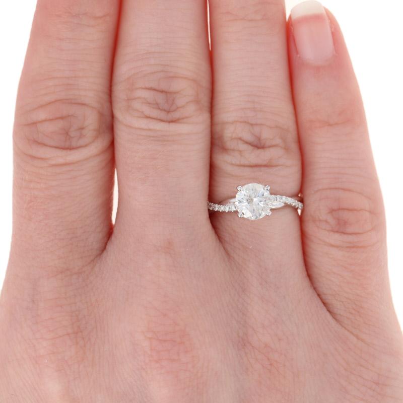 This ring is a size 7, but it can be re-sized up 2 sizes for a $25 fee. Once a ring is re-sized, we guarantee the work but we are unable to offer a refund on the sizing. Please contact for additional sizing options.

Metal Content: Guaranteed 14k