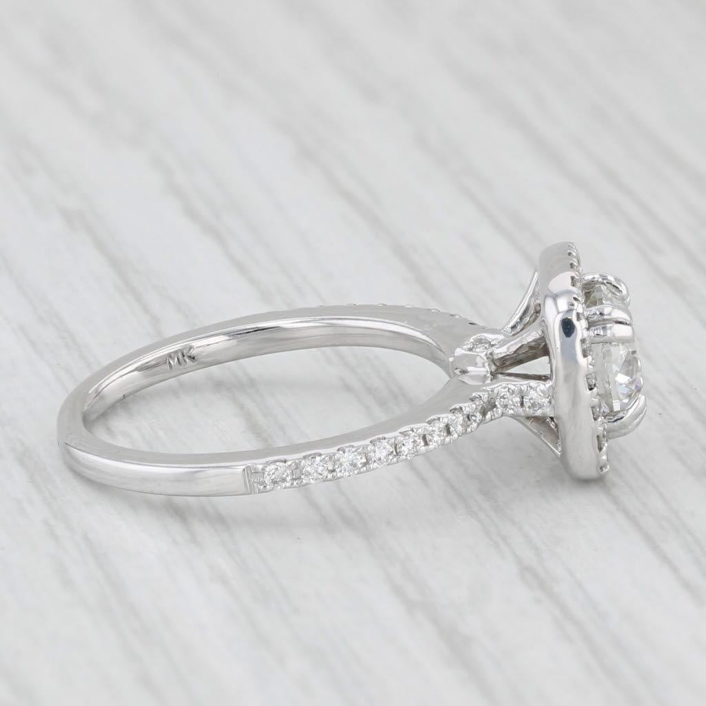 Anello di fidanzamento aureolato con diamante rotondo da 1,14 carati in oro bianco 14k, misura 5 GIA in vendita 3