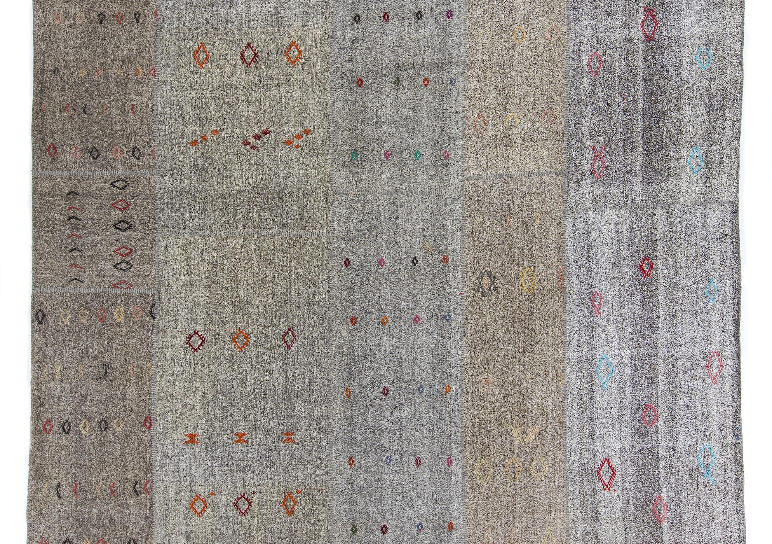 Hand-Woven Vintage Anatolian Kilim Rug, Flat-Weave Floor Covering In Good Condition In Philadelphia, PA