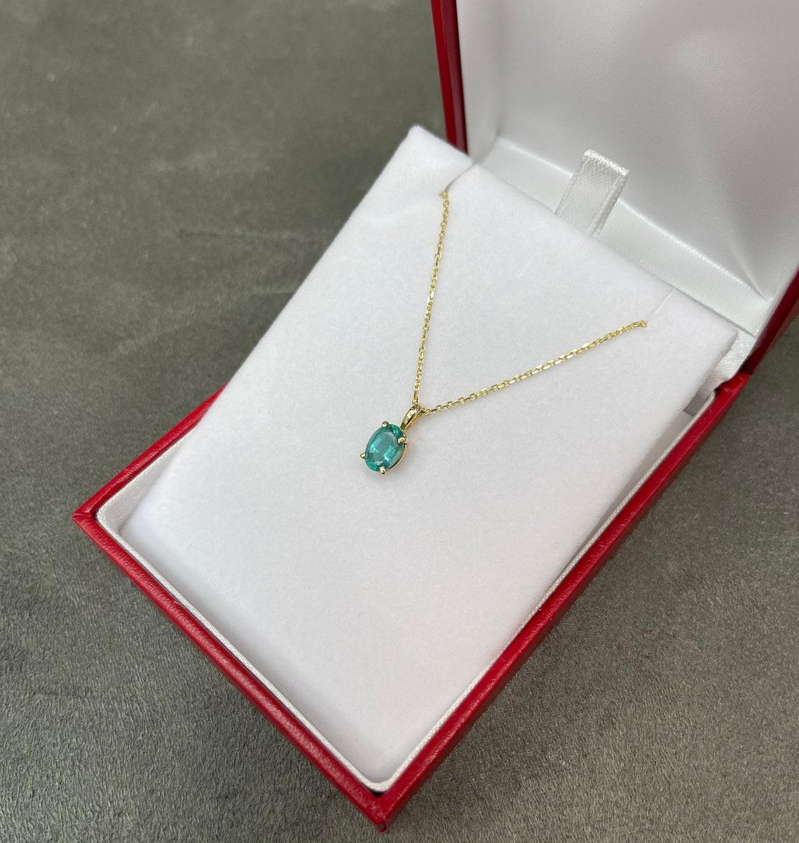 1.15-Carat 14K Emerald Solitaire Oval Cut Gold Pendant In New Condition For Sale In Jupiter, FL