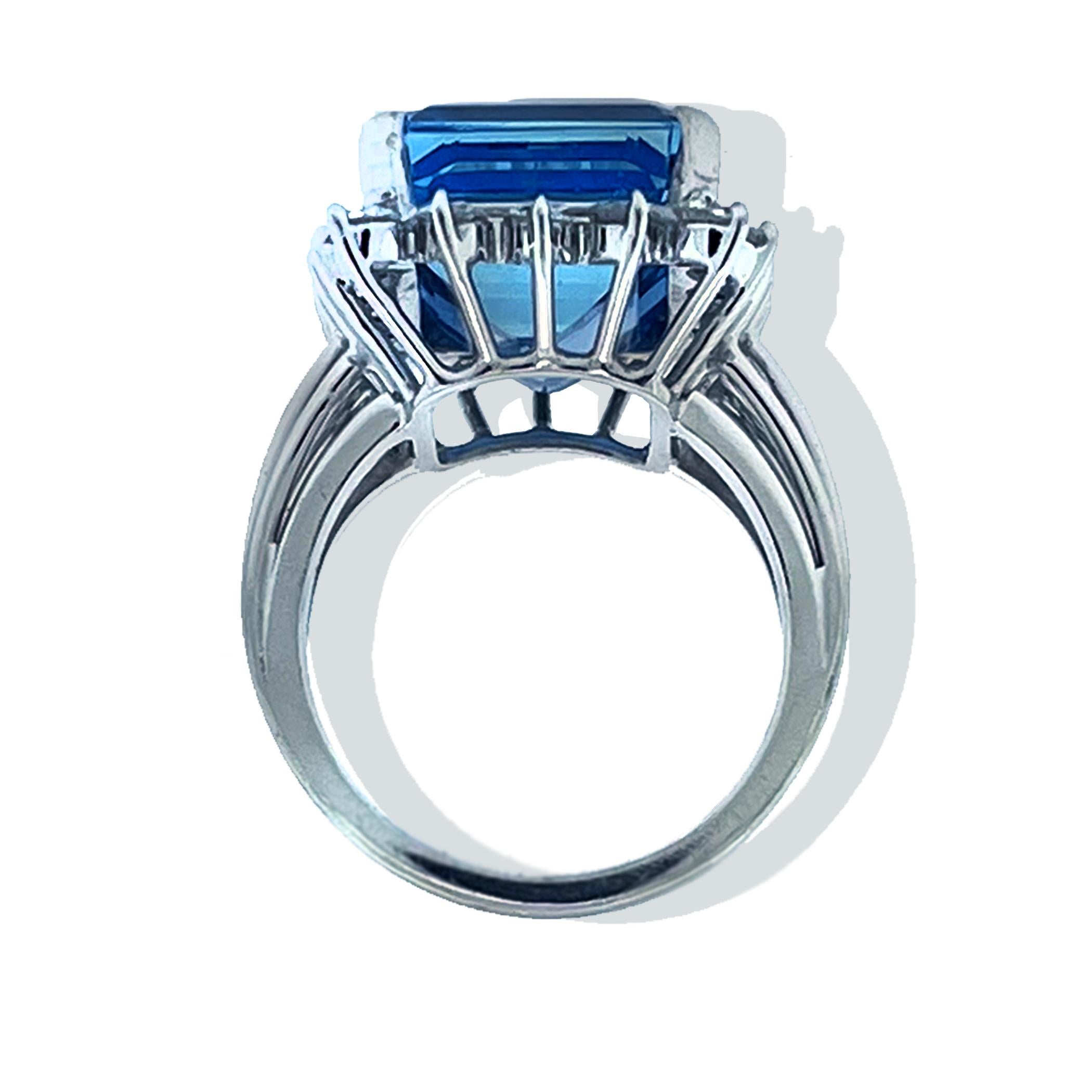 Modern 11.5 Carat Aquamarine AAA and Diamond Cocktail Ring