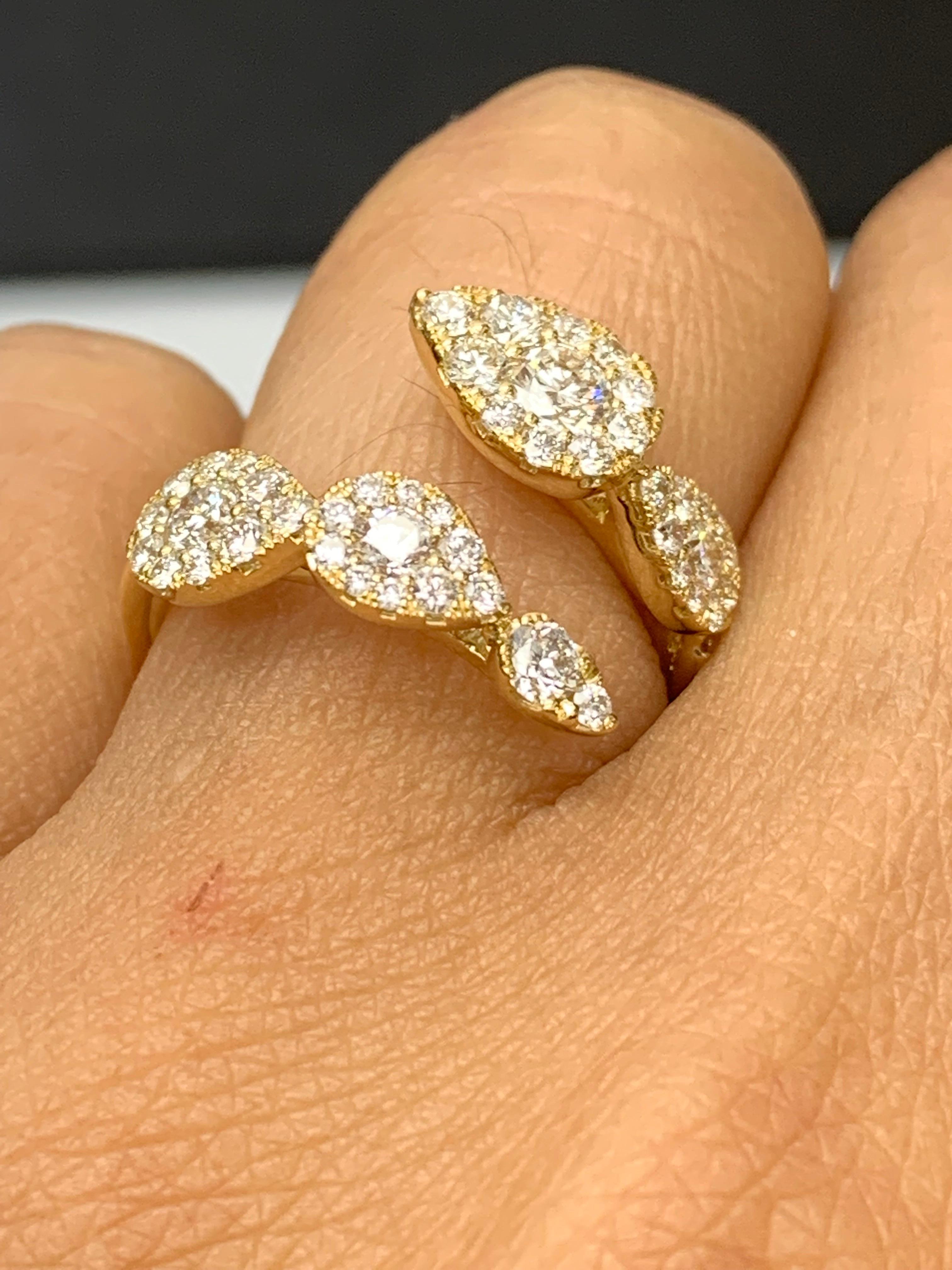 1.15 Carat Brilliant Cut Diamond Toi et Moi Ring 18K Yellow Gold For Sale 2