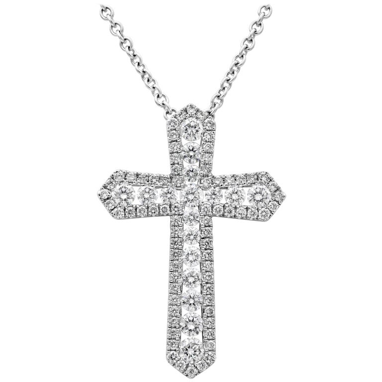 1.15 Carat Diamond Cross Pendant Necklace For Sale at 1stDibs