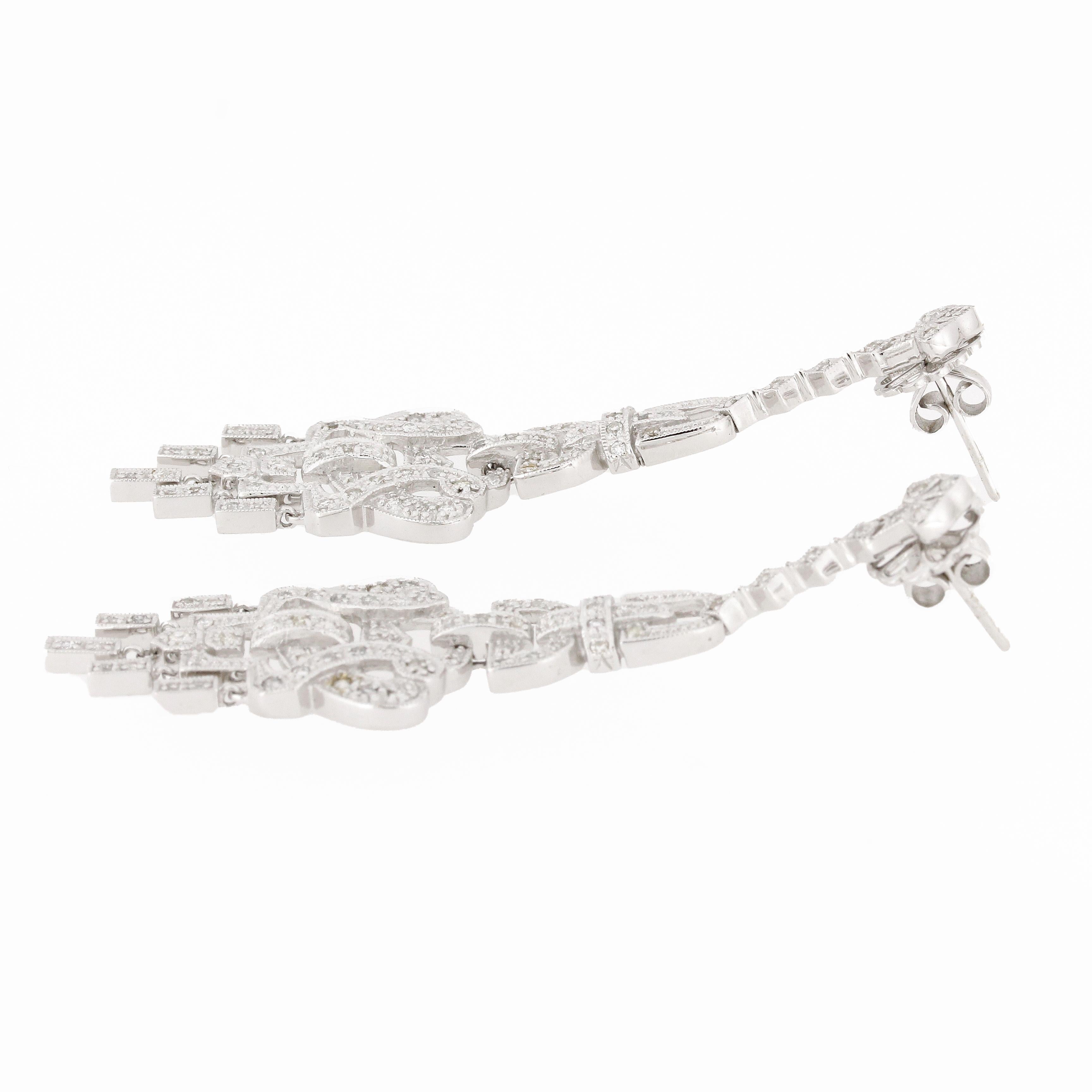 Contemporary 1.15 Carat Diamond Drop Earrings in White Gold For Sale