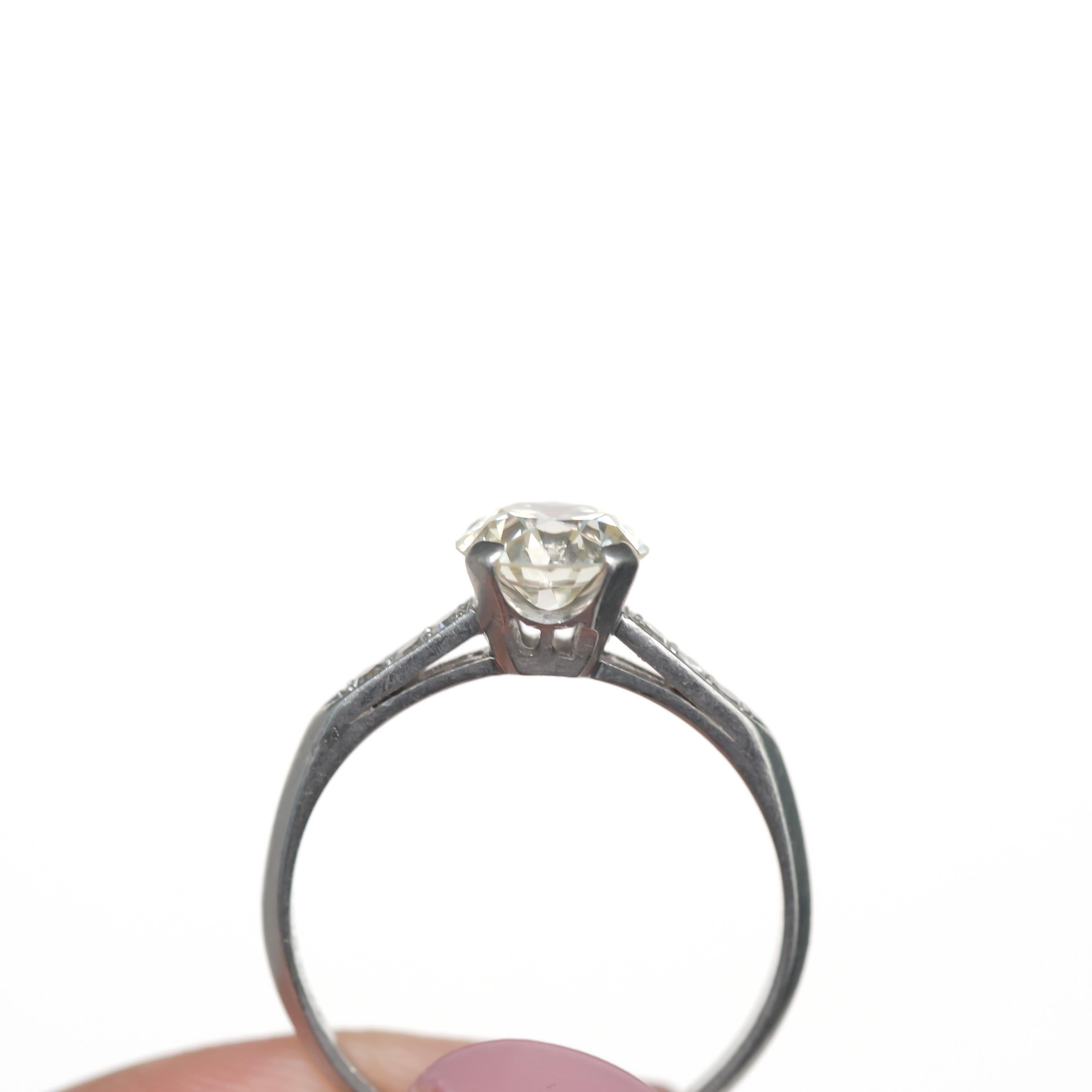 1.15 Carat Diamond Platinum Engagement Ring For Sale 3