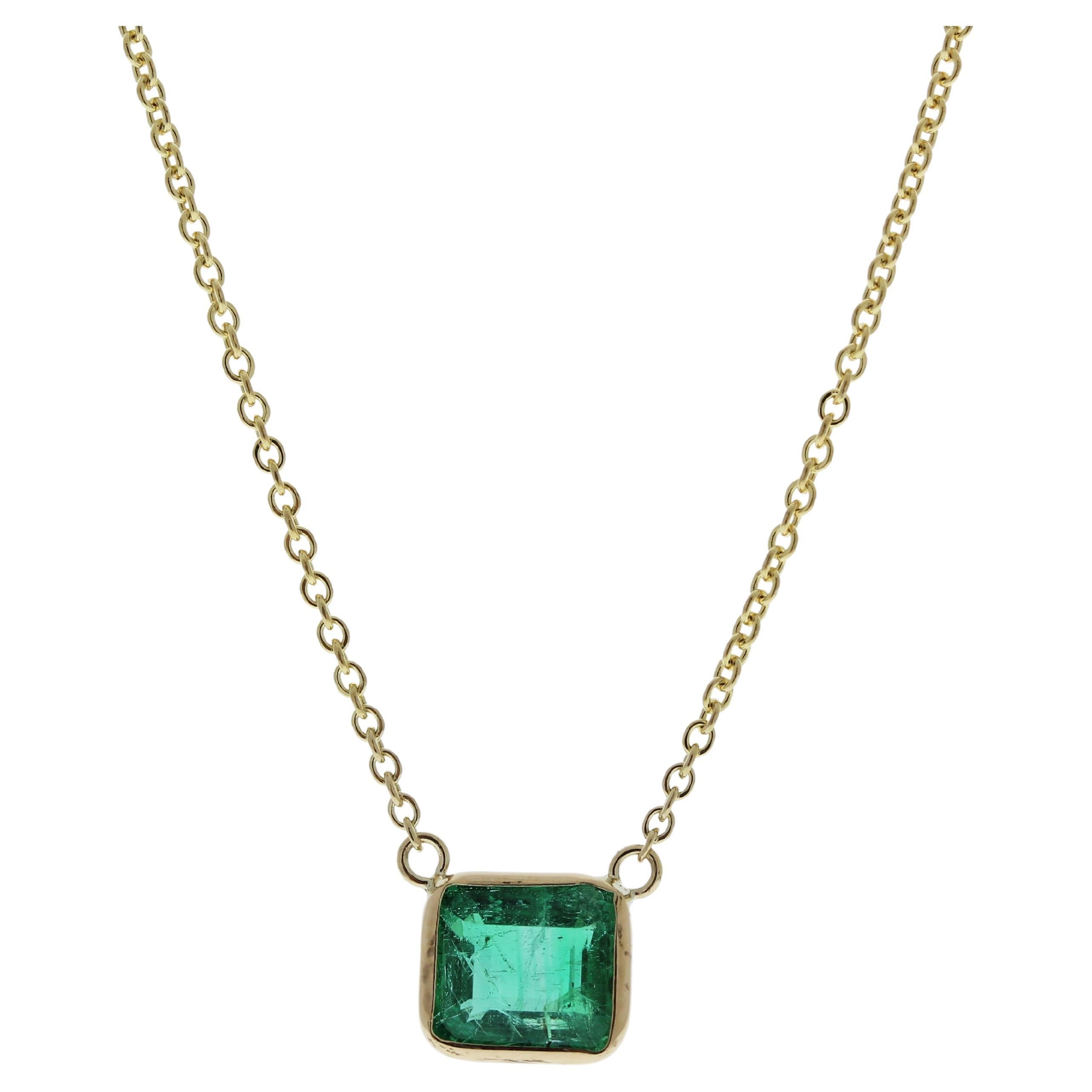 1.15 Carat Emerald Bluish Green Fashion Necklaces In 14k Yellow Gold For Sale