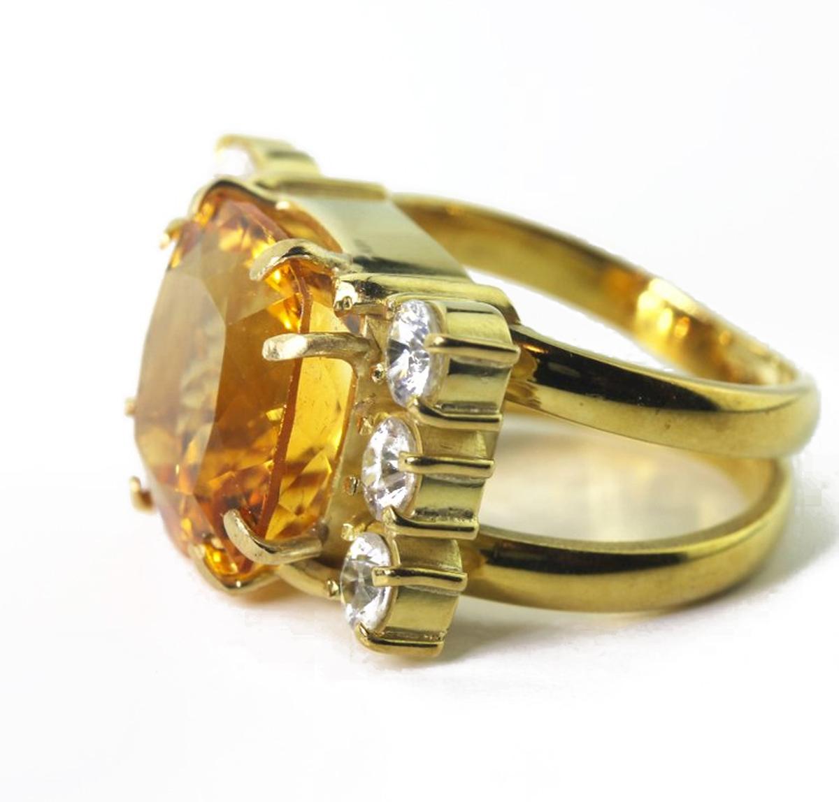 Mixed Cut AJD Very Hollywood 11.5 Carat Golden Citrine & Sapphire 18Kt Gold Cocktail Ring For Sale