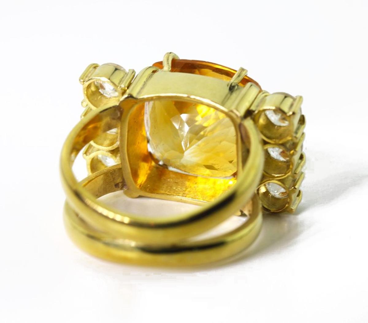AJD Very Hollywood 11.5 Carat Golden Citrine & Sapphire 18Kt Gold Cocktail Ring In New Condition For Sale In Raleigh, NC