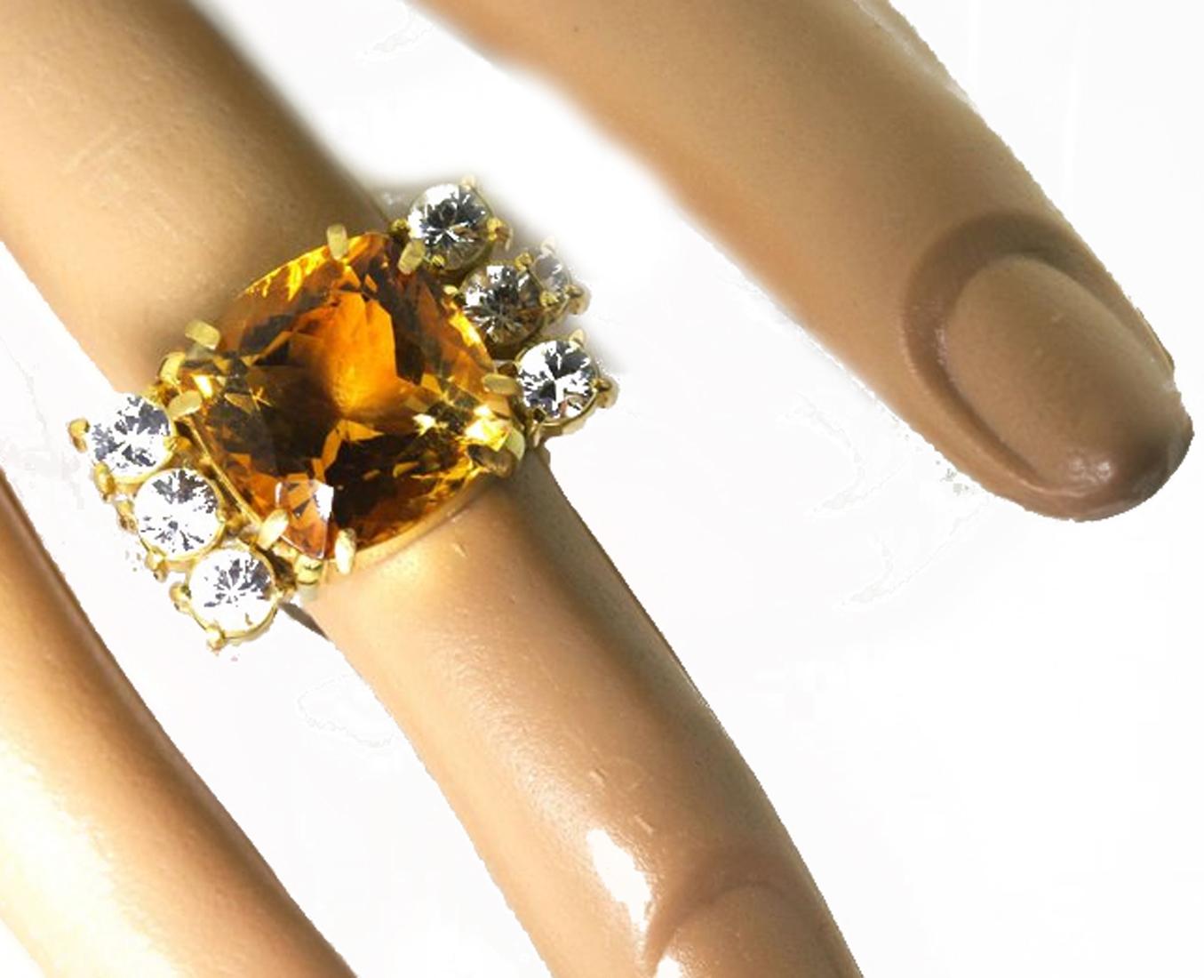AJD Very Hollywood 11.5 Carat Golden Citrine & Sapphire 18Kt Gold Cocktail Ring For Sale 2