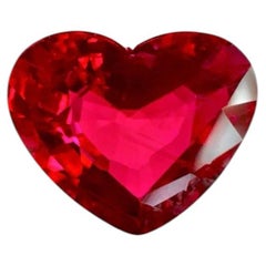 1,15 Karat herzförmiger Rubin - lebhaft roter natürlicher Edelstein