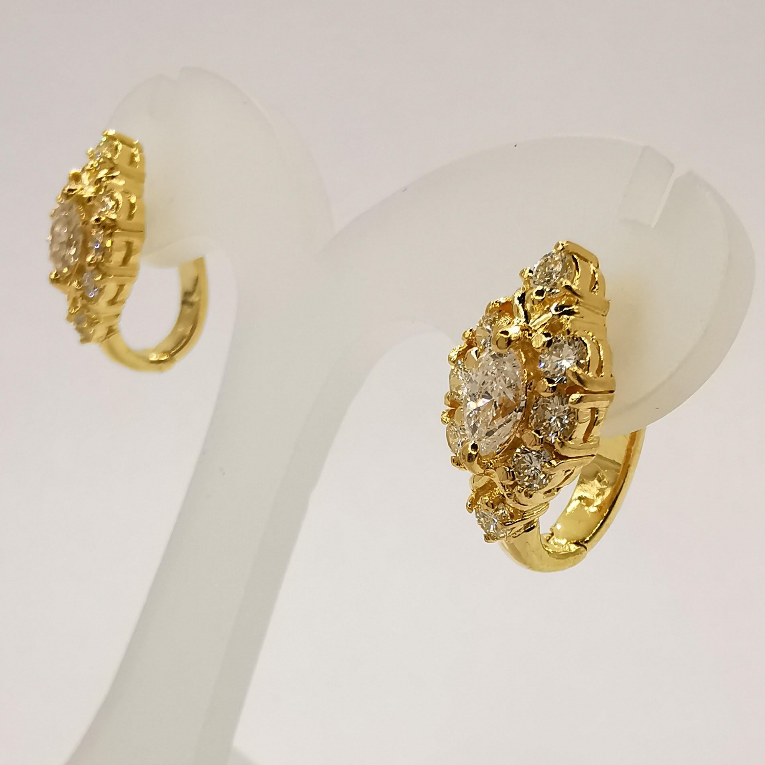 Contemporain 1.15 Carat Marquise Diamond Earrings in Yellow Gold en vente