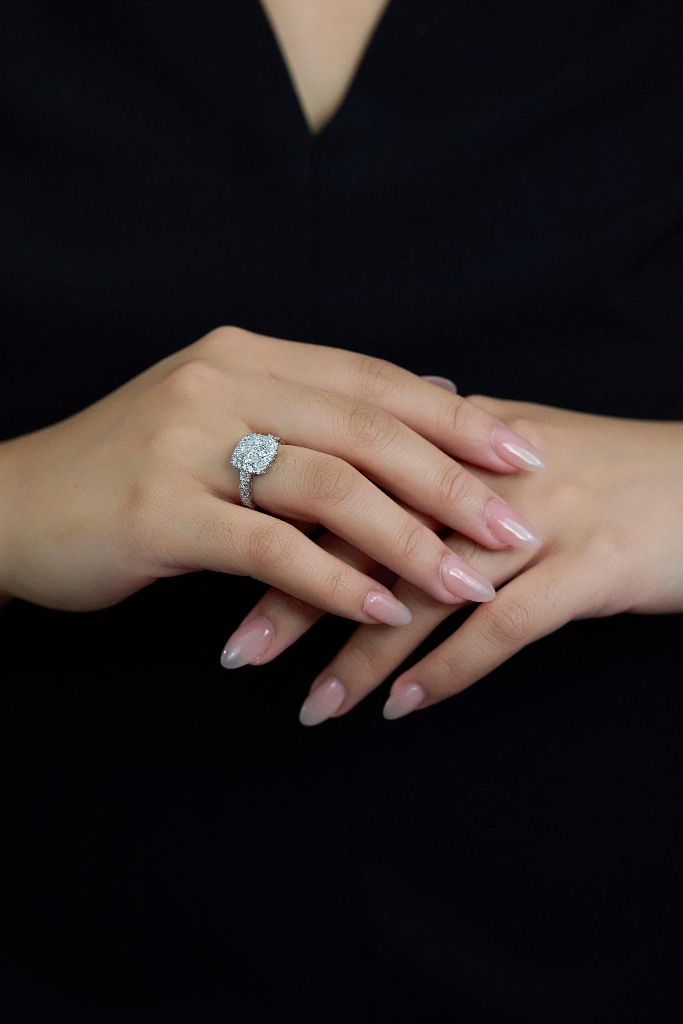 Modischer Diamantring mit 1,15 Karat im Mischschliff aus Weißgold im Zustand „Neu“ im Angebot in New York, NY