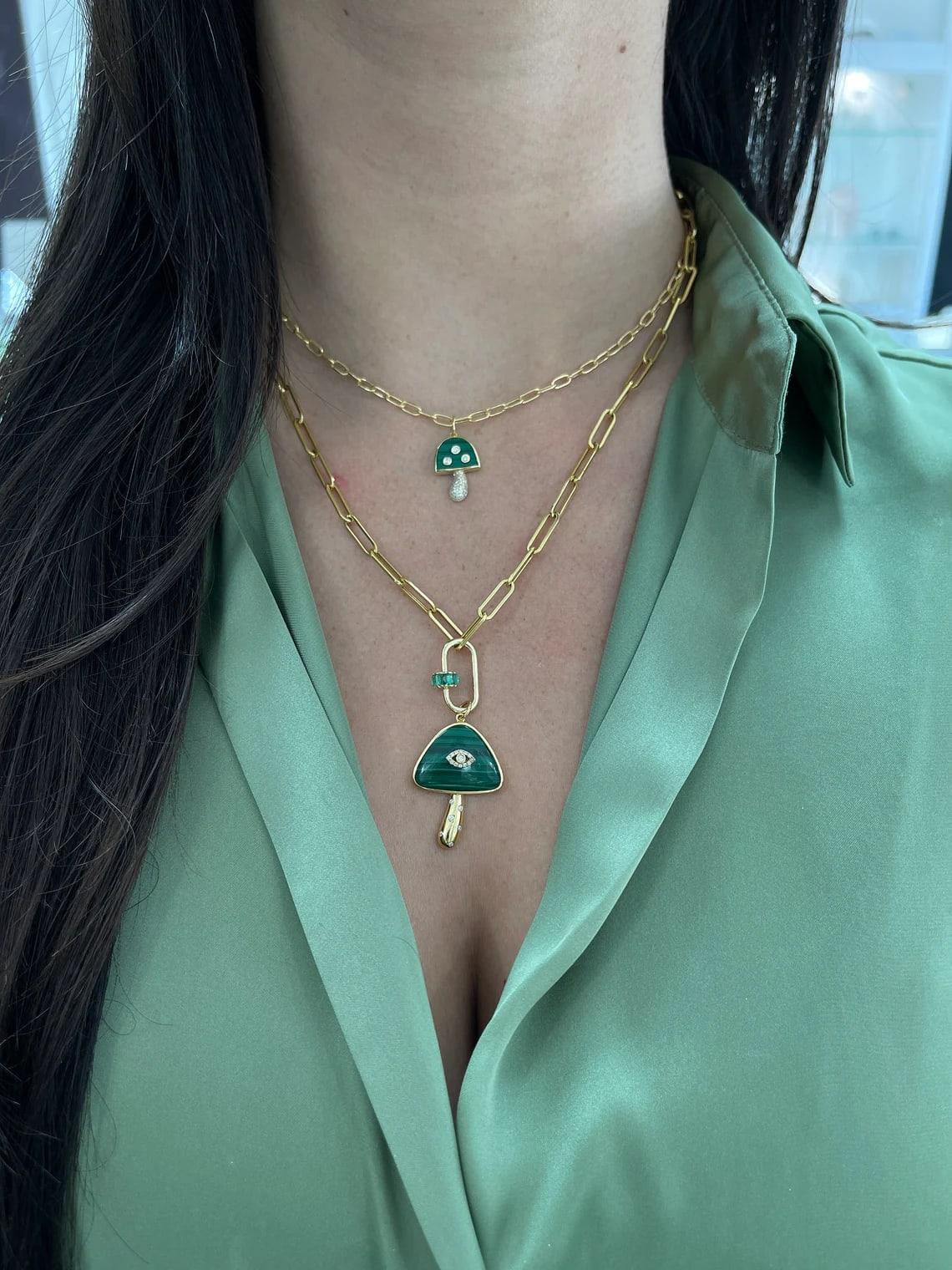 1.15 Carat Natural Emerald Carabiner Charm Extension for Stylish Layering For Sale 3