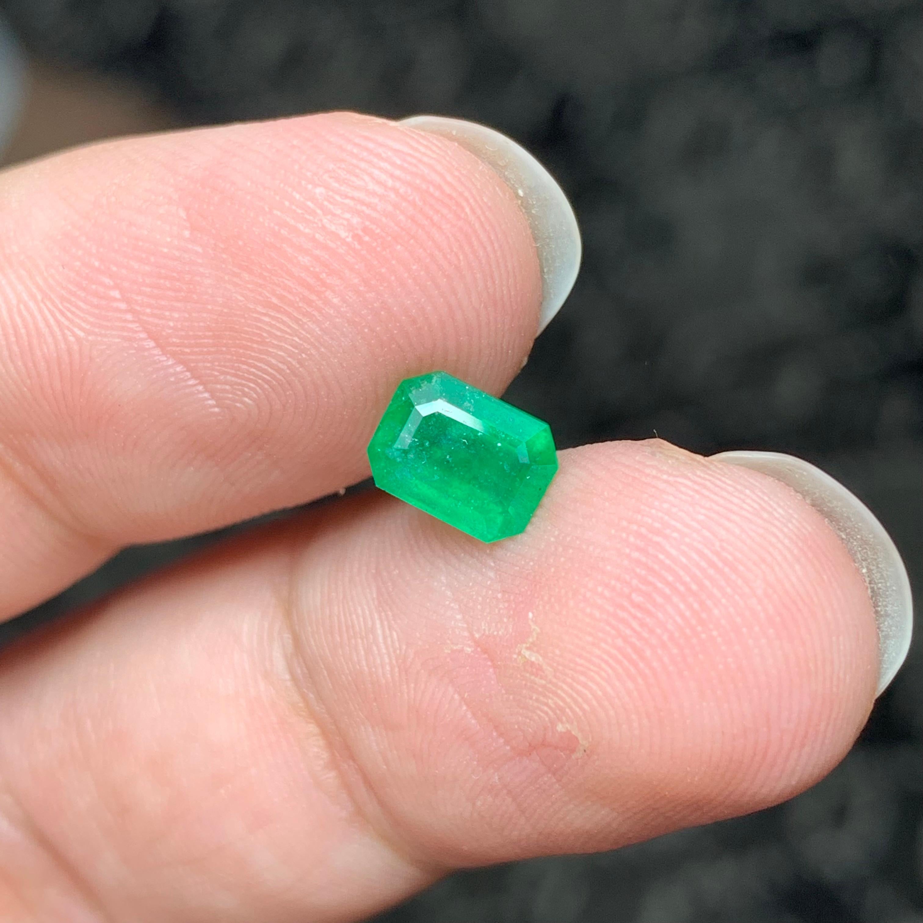 Emerald Cut 1.15 Carat Natural Loose Emerald Gemstone From Swat Mine, Pakistan For Sale