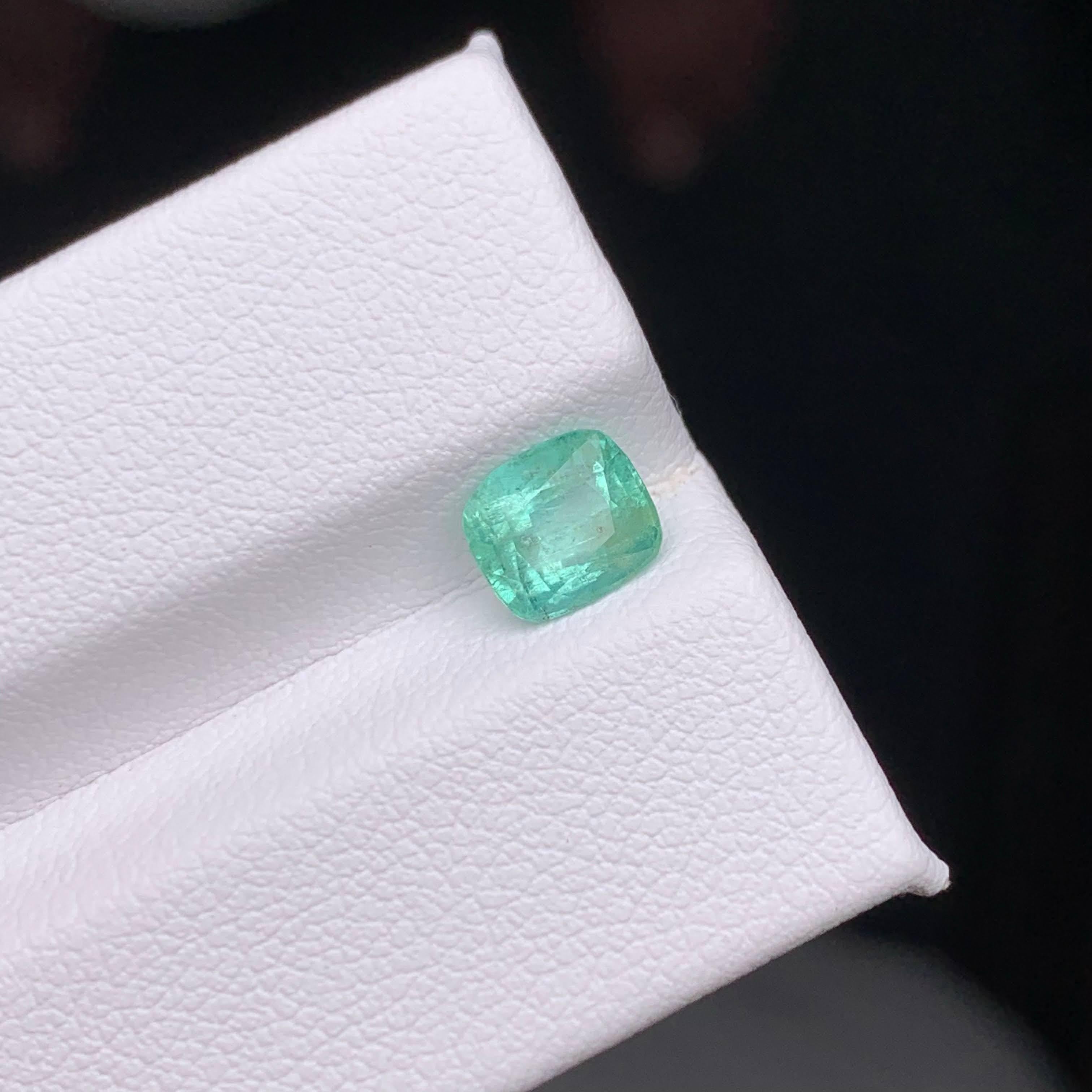 1.15 Carat Natural Loose Emerald Stone Cushion Cut Gemstone From Afghanistan For Sale 3