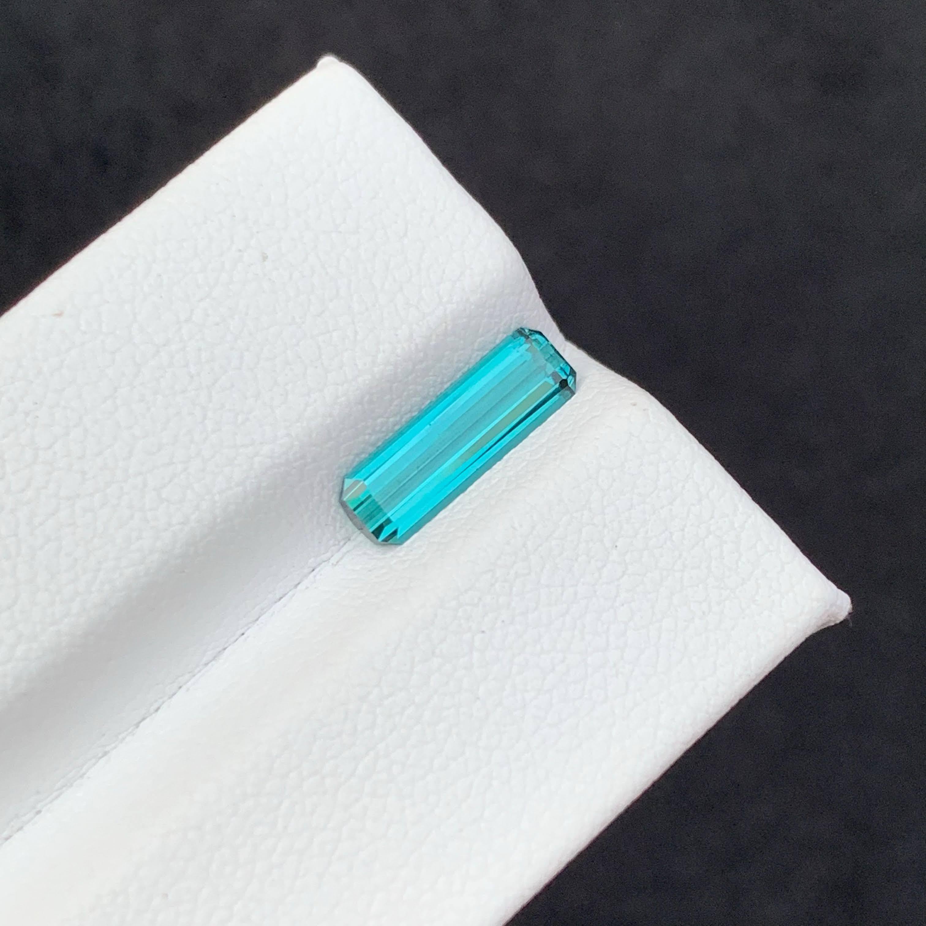 1.15 Karat Natürlicher loser Lagunenblauer Turmalin Smaragdschliff Afghanischer Edelstein im Angebot 5