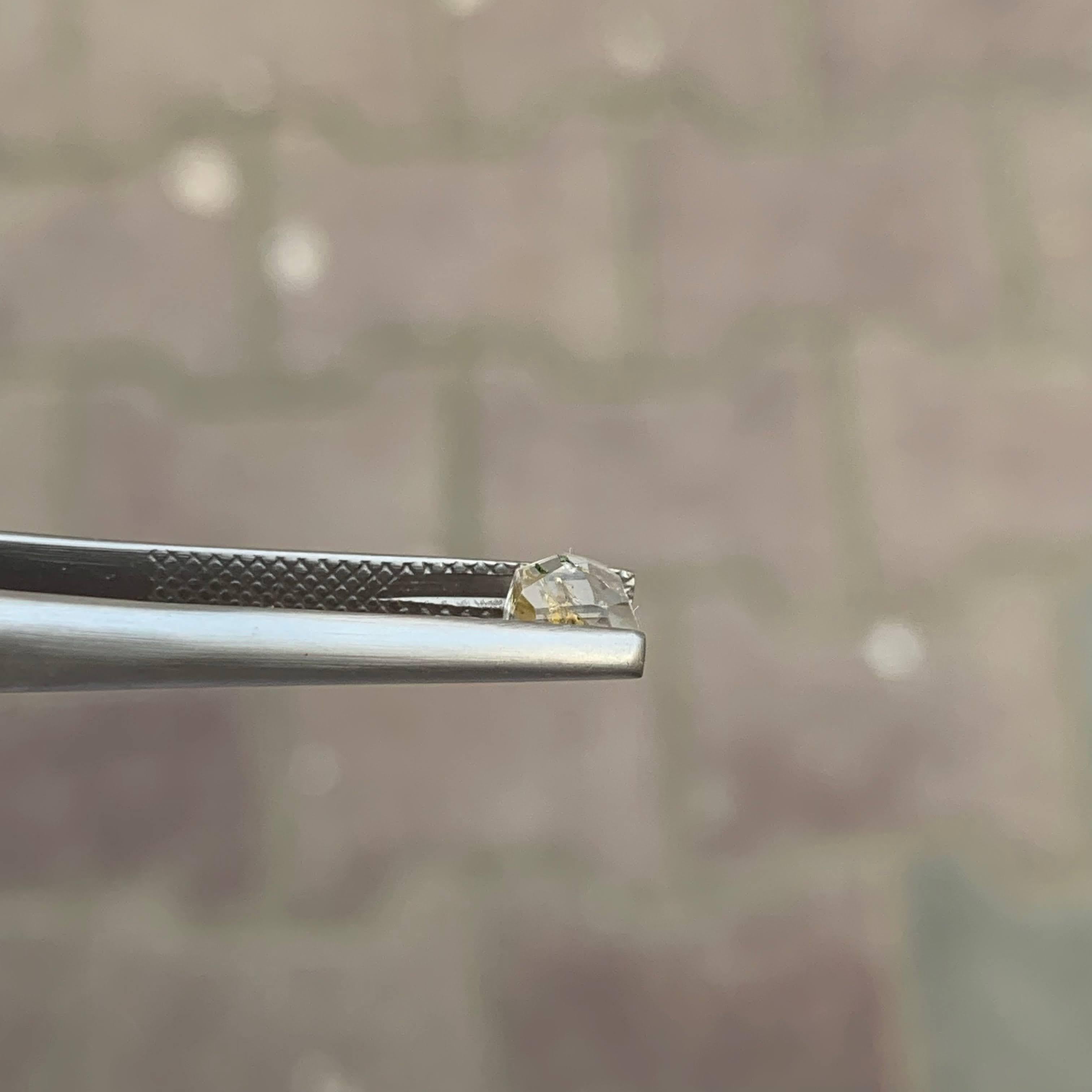 1.15 Carato di Quarzo Petrolio Naturale Sciolto Pietra Gemma Pakistana Sfaccettata in vendita 4