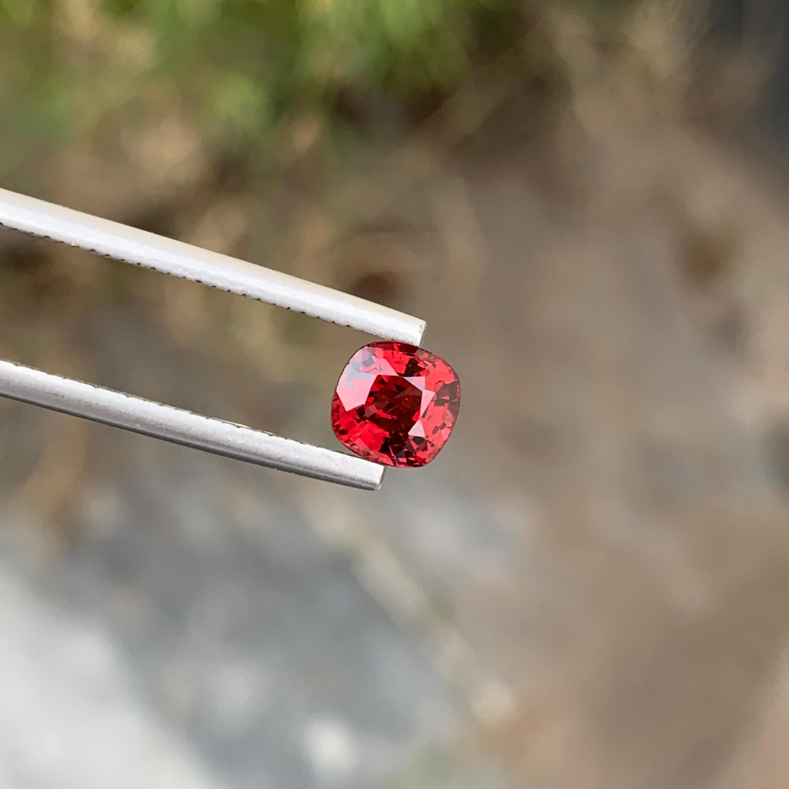 1.15 Carat Natural Loose Pigeon Blood Burmese Spinel Cushion Shape Gem For Ring For Sale 1